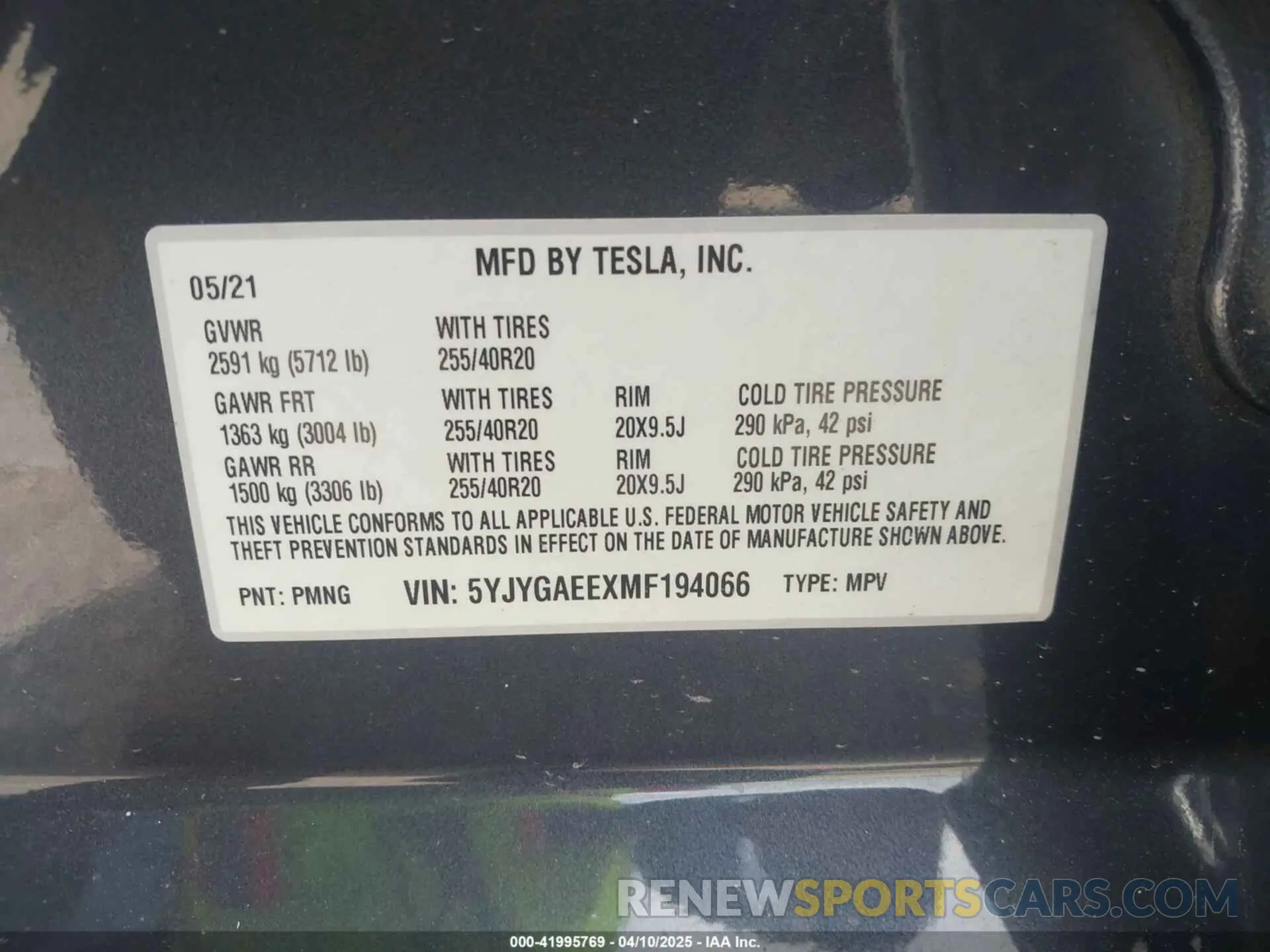 9 Photograph of a damaged car 5YJYGAEEXMF194066 TESLA MODEL Y 2021