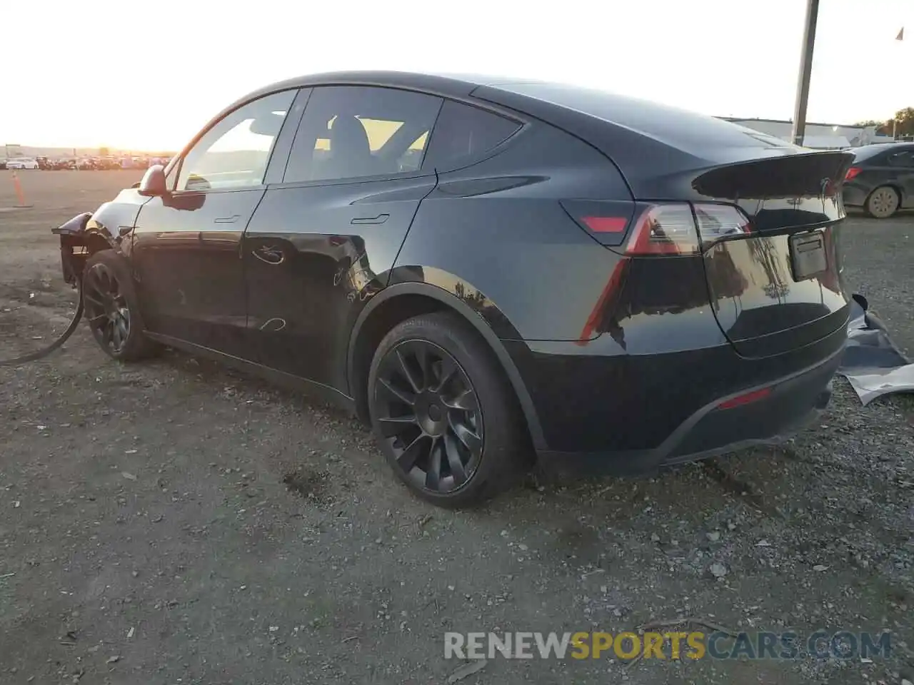 2 Photograph of a damaged car 5YJYGAEEXMF222433 TESLA MODEL Y 2021