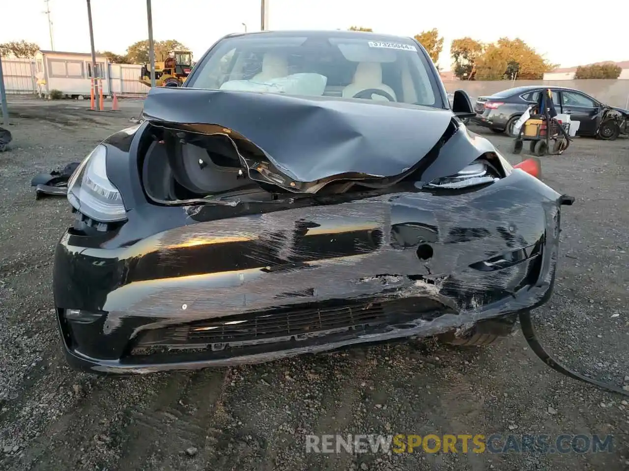 5 Photograph of a damaged car 5YJYGAEEXMF222433 TESLA MODEL Y 2021