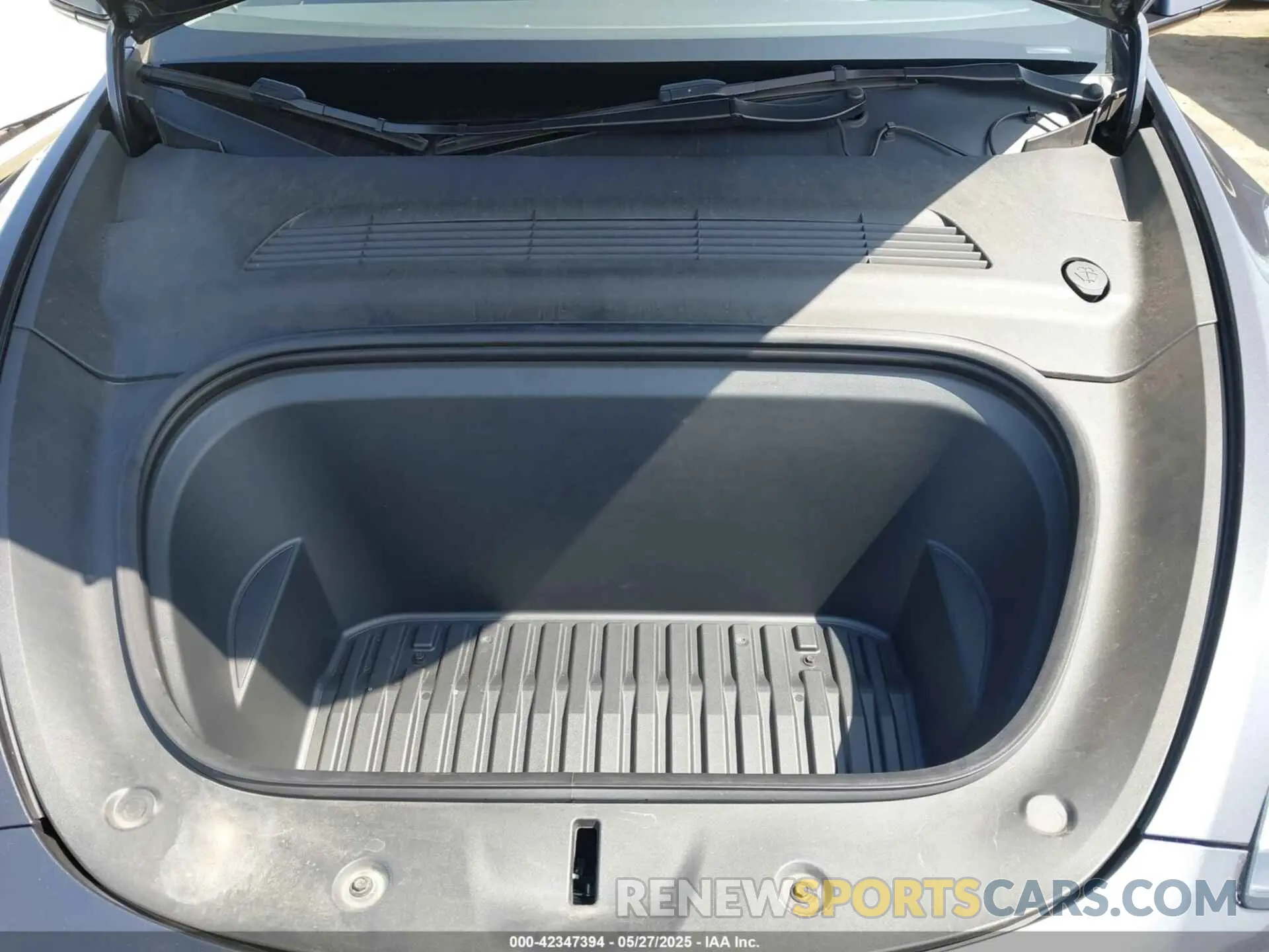 10 Photograph of a damaged car 5YJYGAEEXMF299450 TESLA MODEL Y 2021