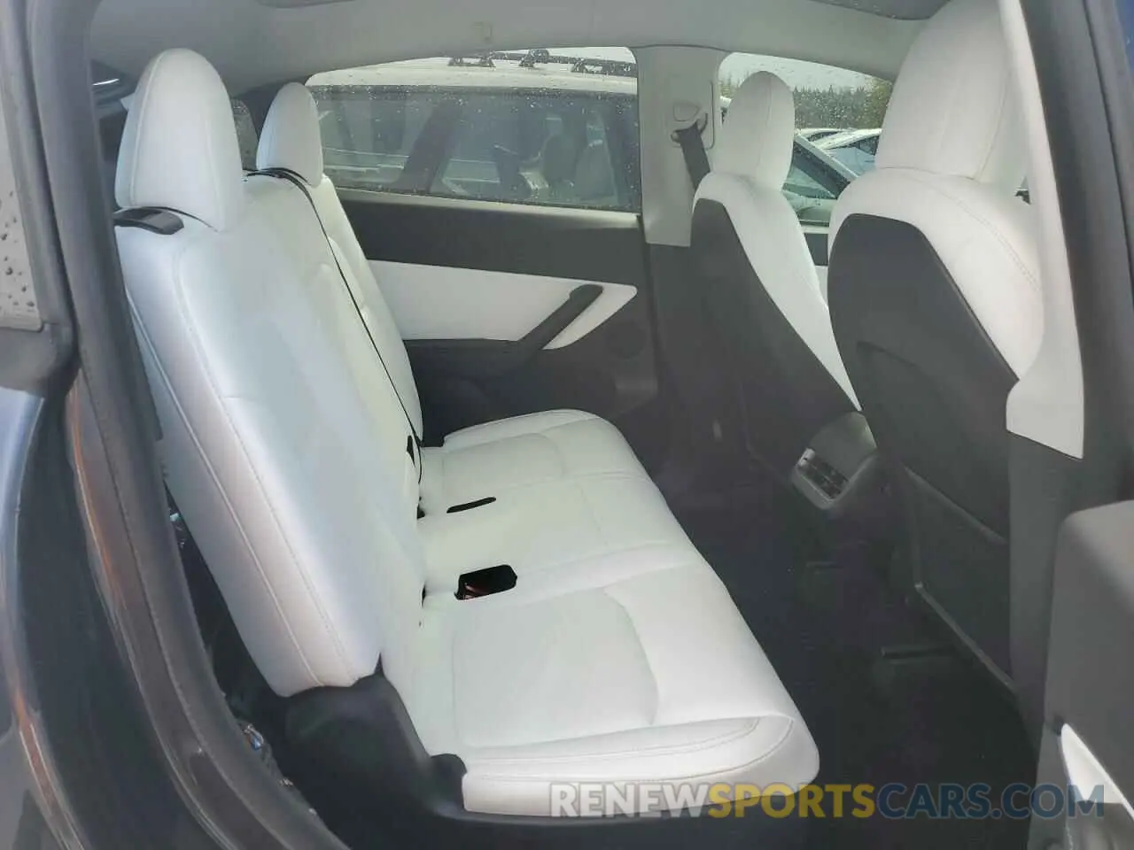 11 Photograph of a damaged car 5YJYGAEEXMF300144 TESLA MODEL Y 2021