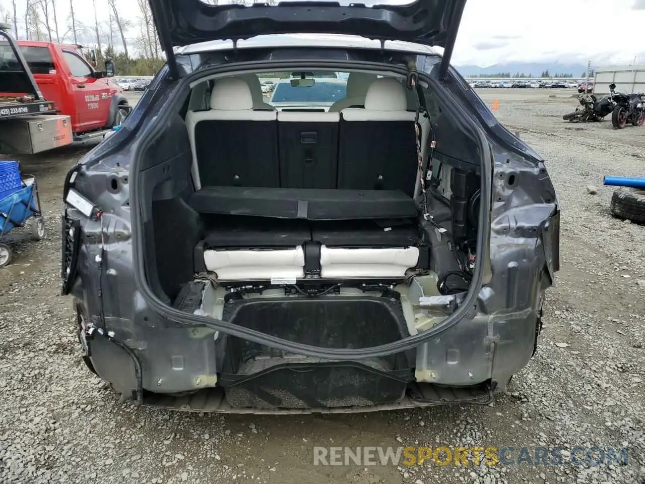 6 Photograph of a damaged car 5YJYGAEEXMF300144 TESLA MODEL Y 2021