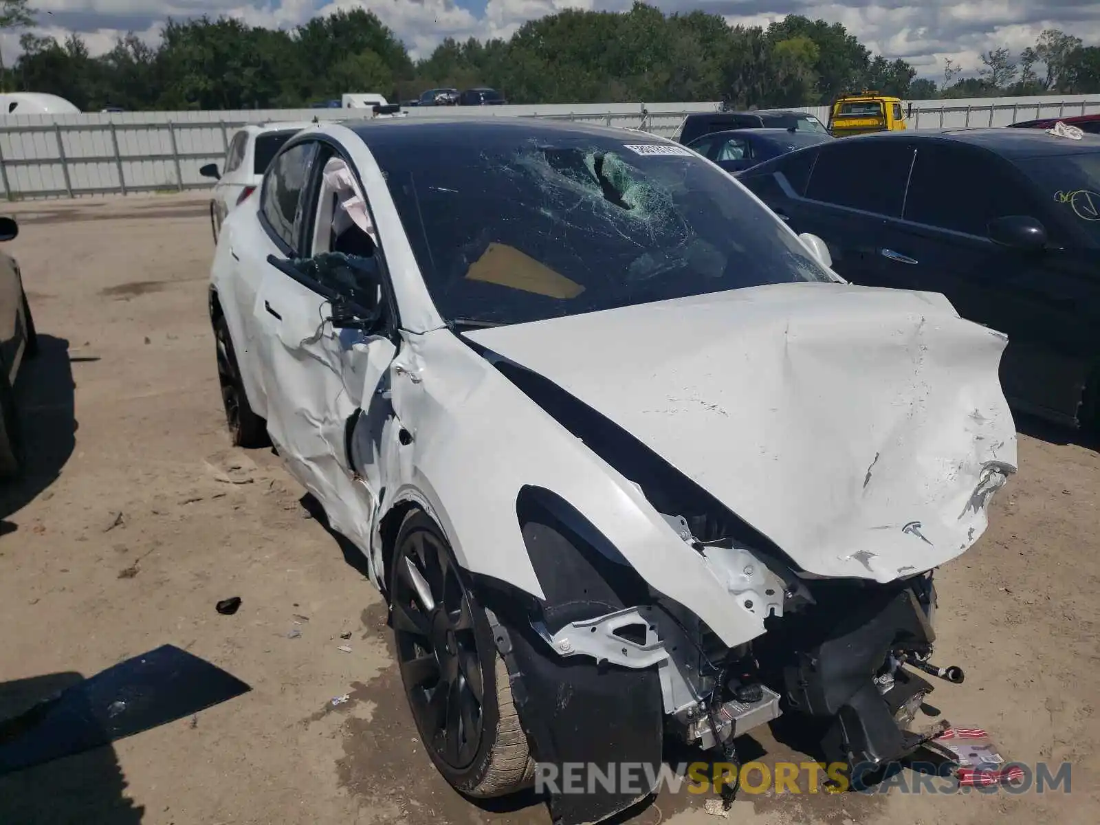 9 Photograph of a damaged car 5YJYGDED0MF103752 TESLA MODEL Y 2021