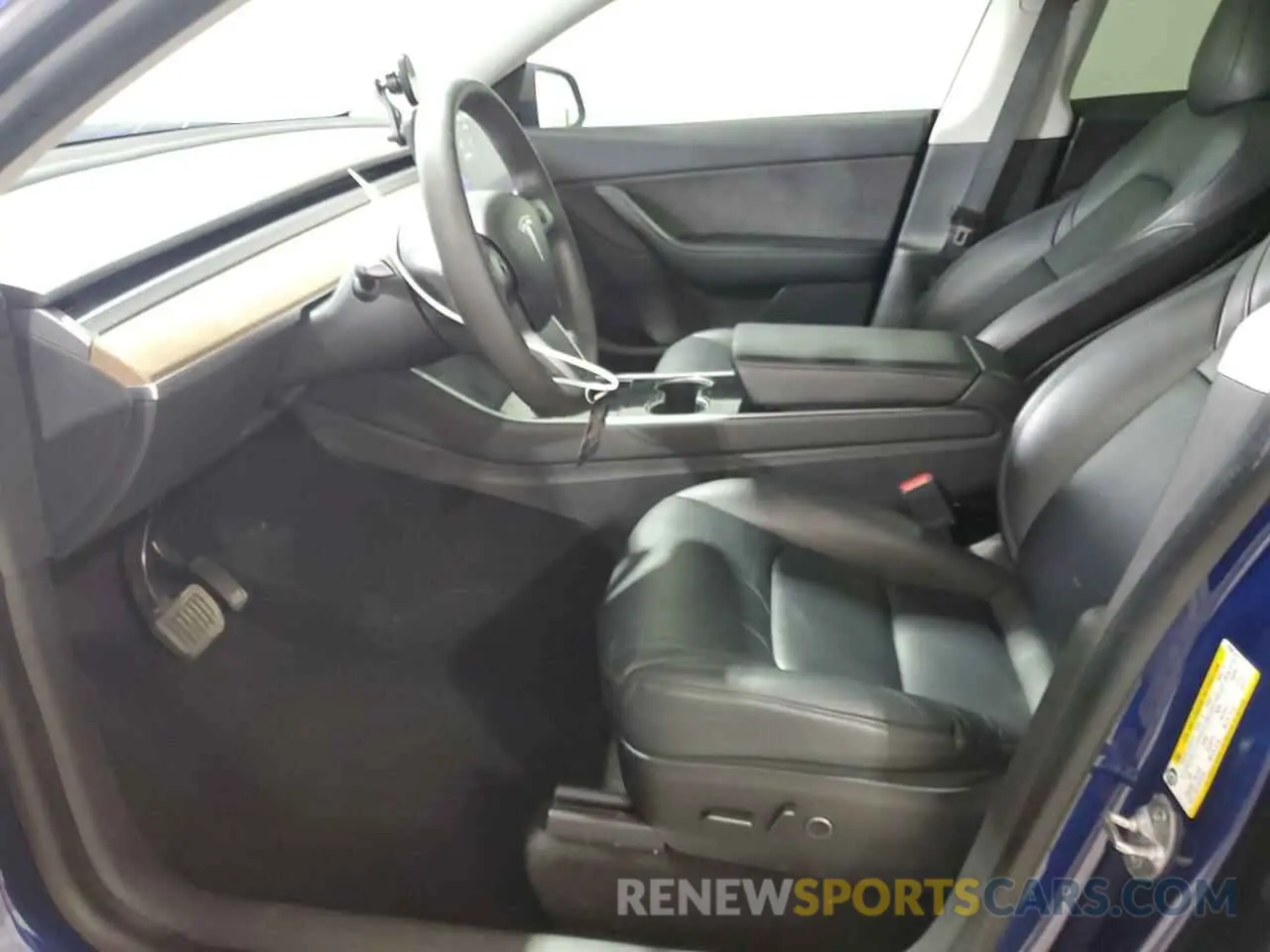 7 Photograph of a damaged car 5YJYGDED0MF107686 TESLA MODEL Y 2021