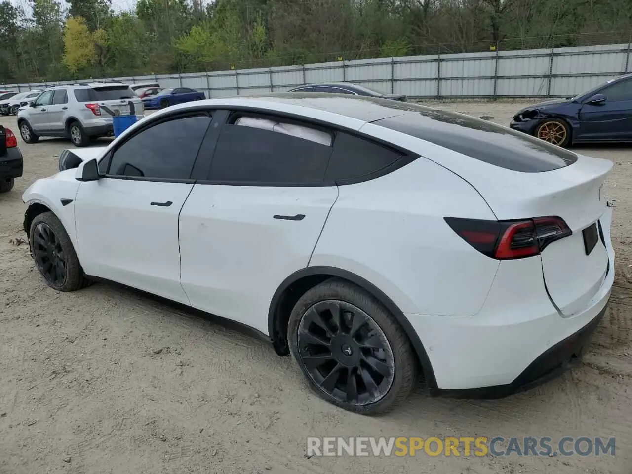 2 Photograph of a damaged car 5YJYGDED1MF109091 TESLA MODEL Y 2021