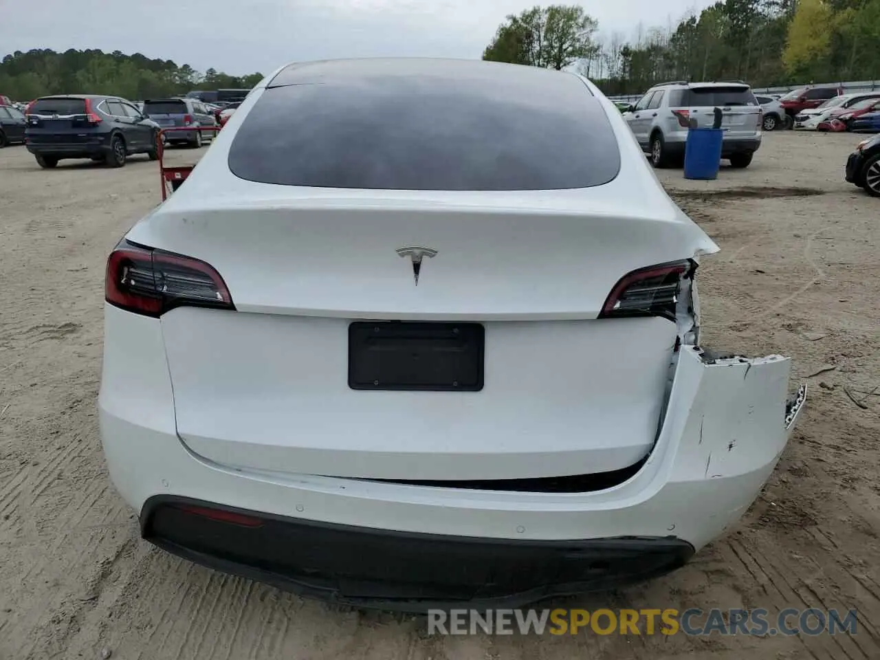 6 Photograph of a damaged car 5YJYGDED1MF109091 TESLA MODEL Y 2021
