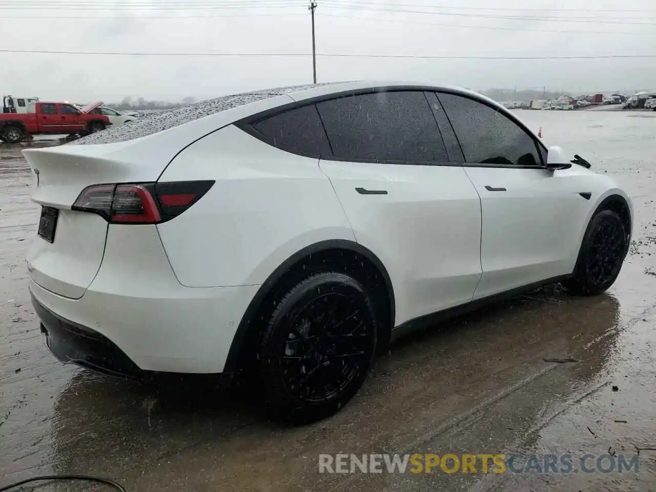 3 Photograph of a damaged car 5YJYGDED1MF114078 TESLA MODEL Y 2021