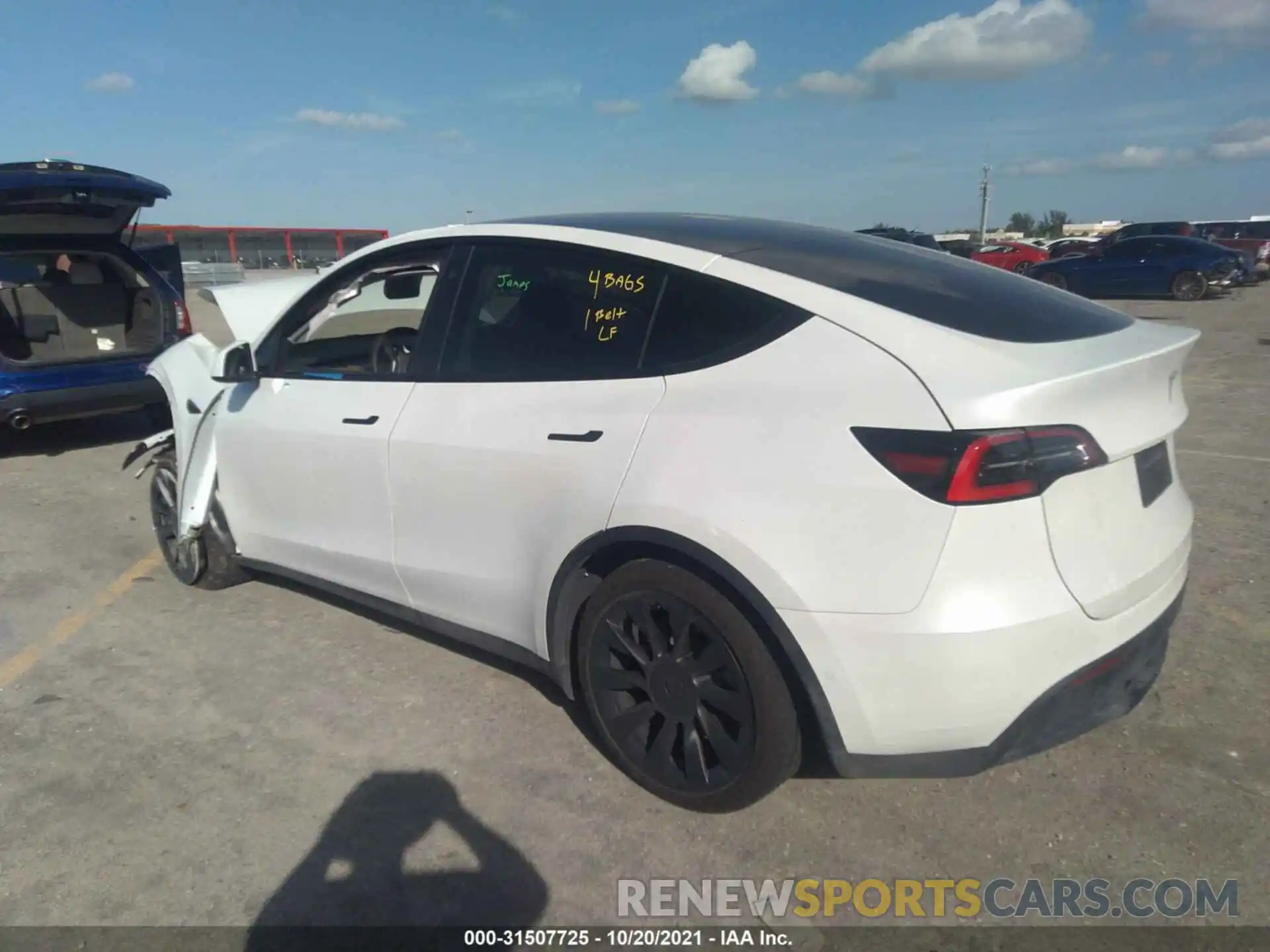 3 Photograph of a damaged car 5YJYGDED1MF115800 TESLA MODEL Y 2021