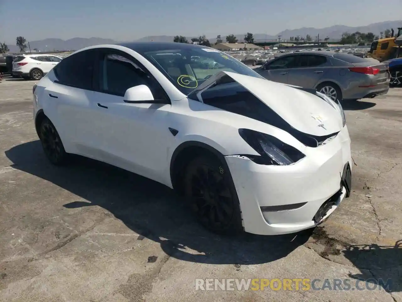 1 Photograph of a damaged car 5YJYGDED2MF105907 TESLA MODEL Y 2021