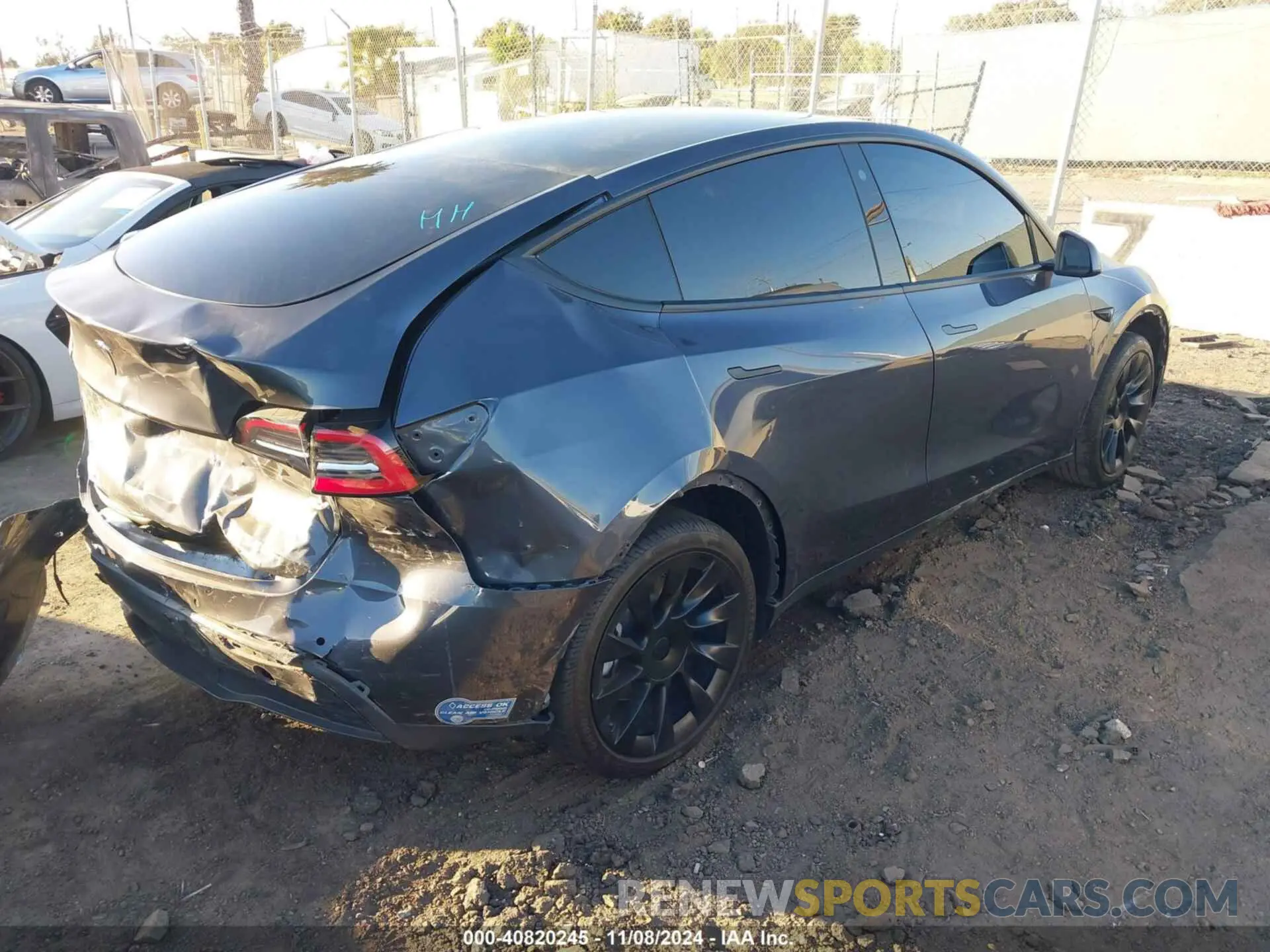4 Photograph of a damaged car 5YJYGDED2MF110296 TESLA MODEL Y 2021