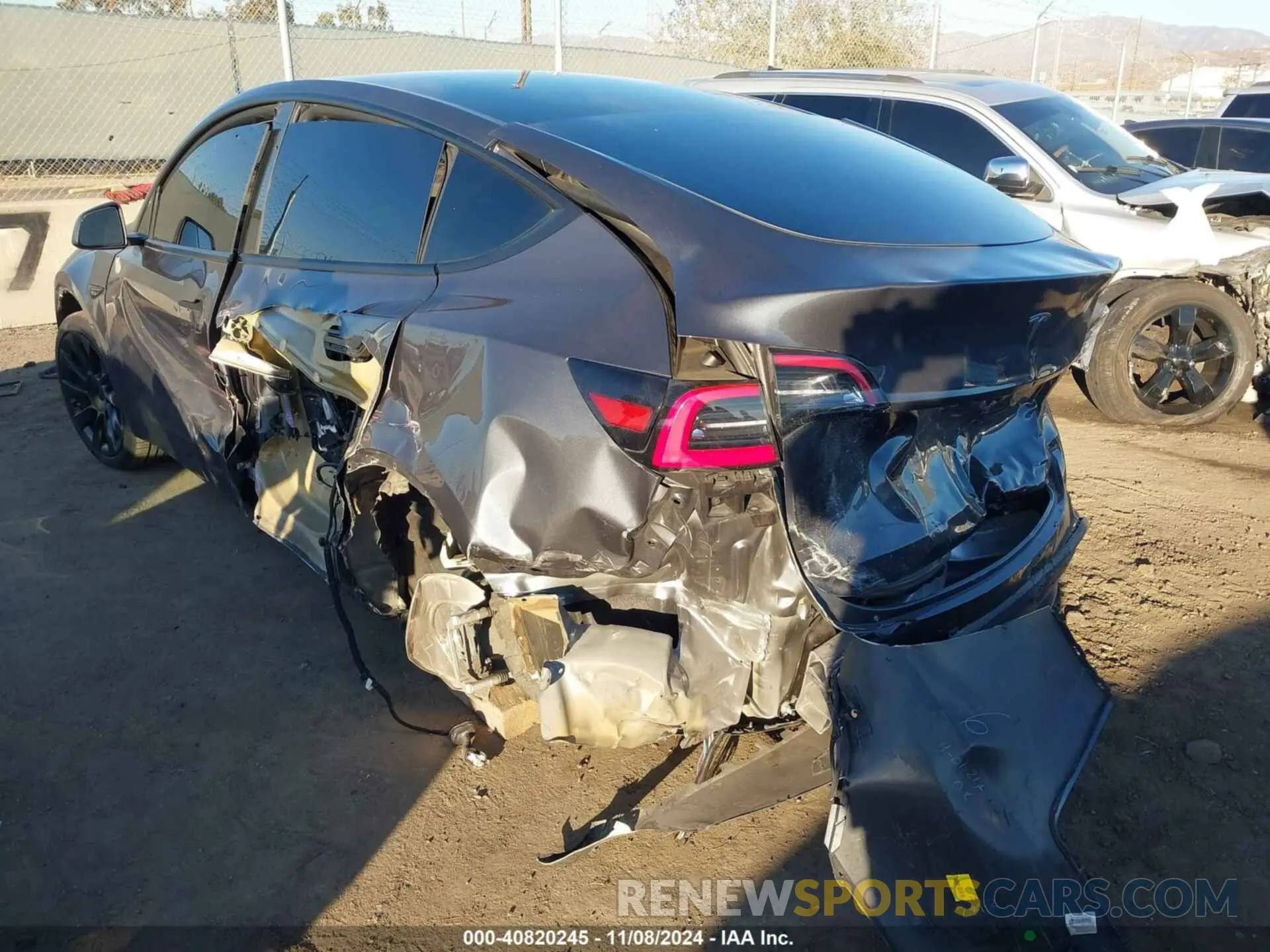 6 Photograph of a damaged car 5YJYGDED2MF110296 TESLA MODEL Y 2021