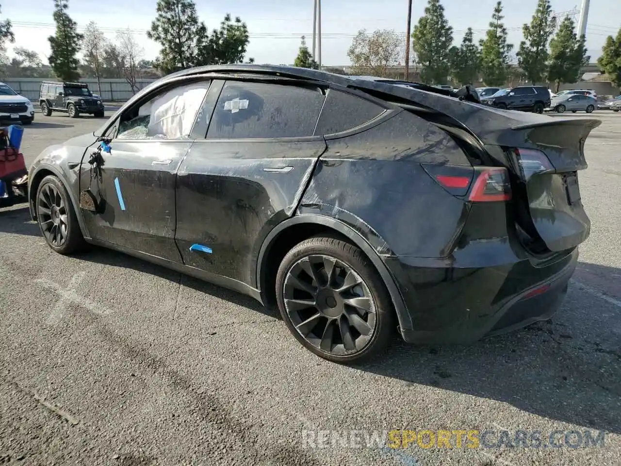 2 Photograph of a damaged car 5YJYGDED2MF124330 TESLA MODEL Y 2021