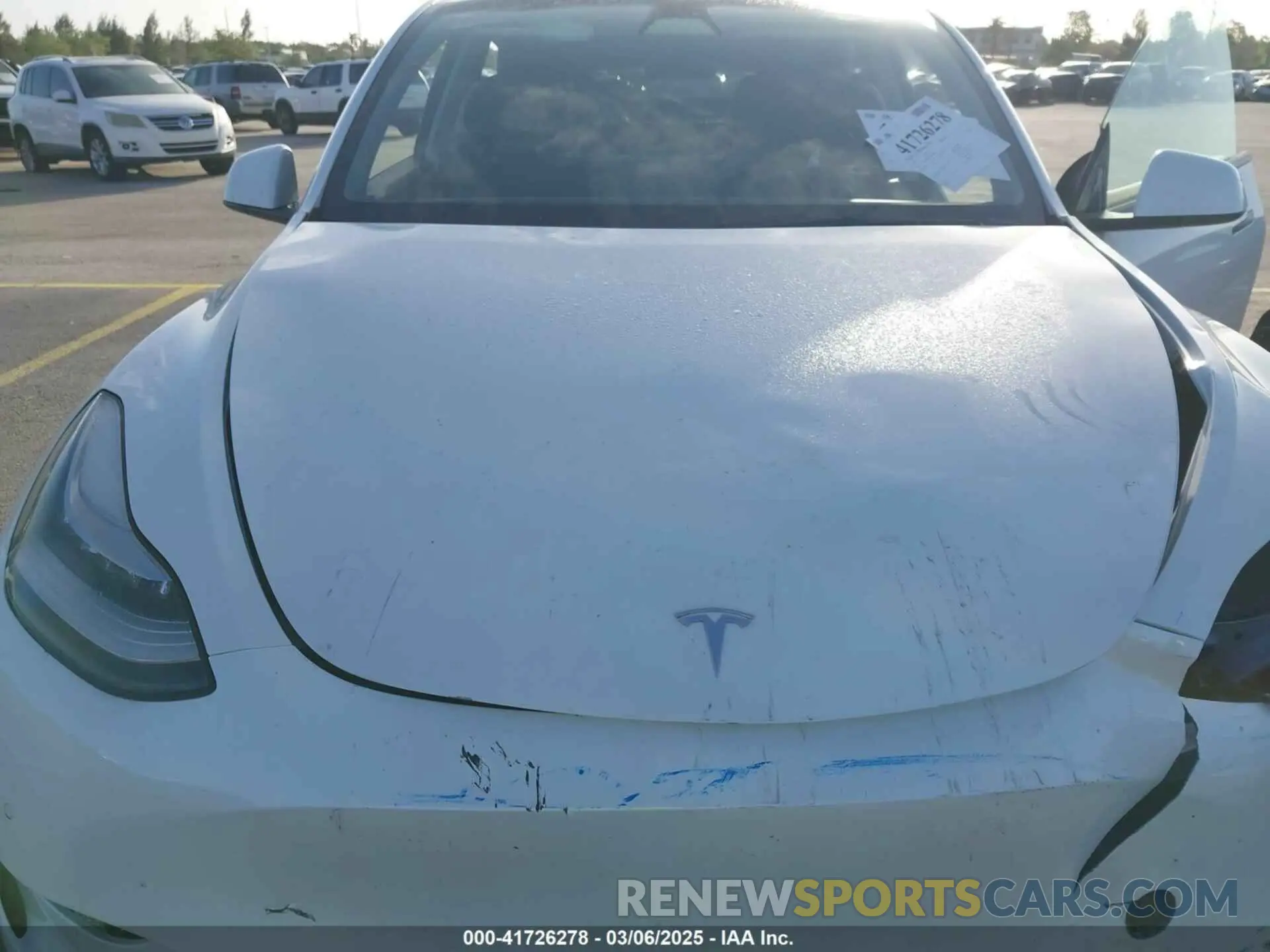 10 Photograph of a damaged car 5YJYGDED3MF103650 TESLA MODEL Y 2021
