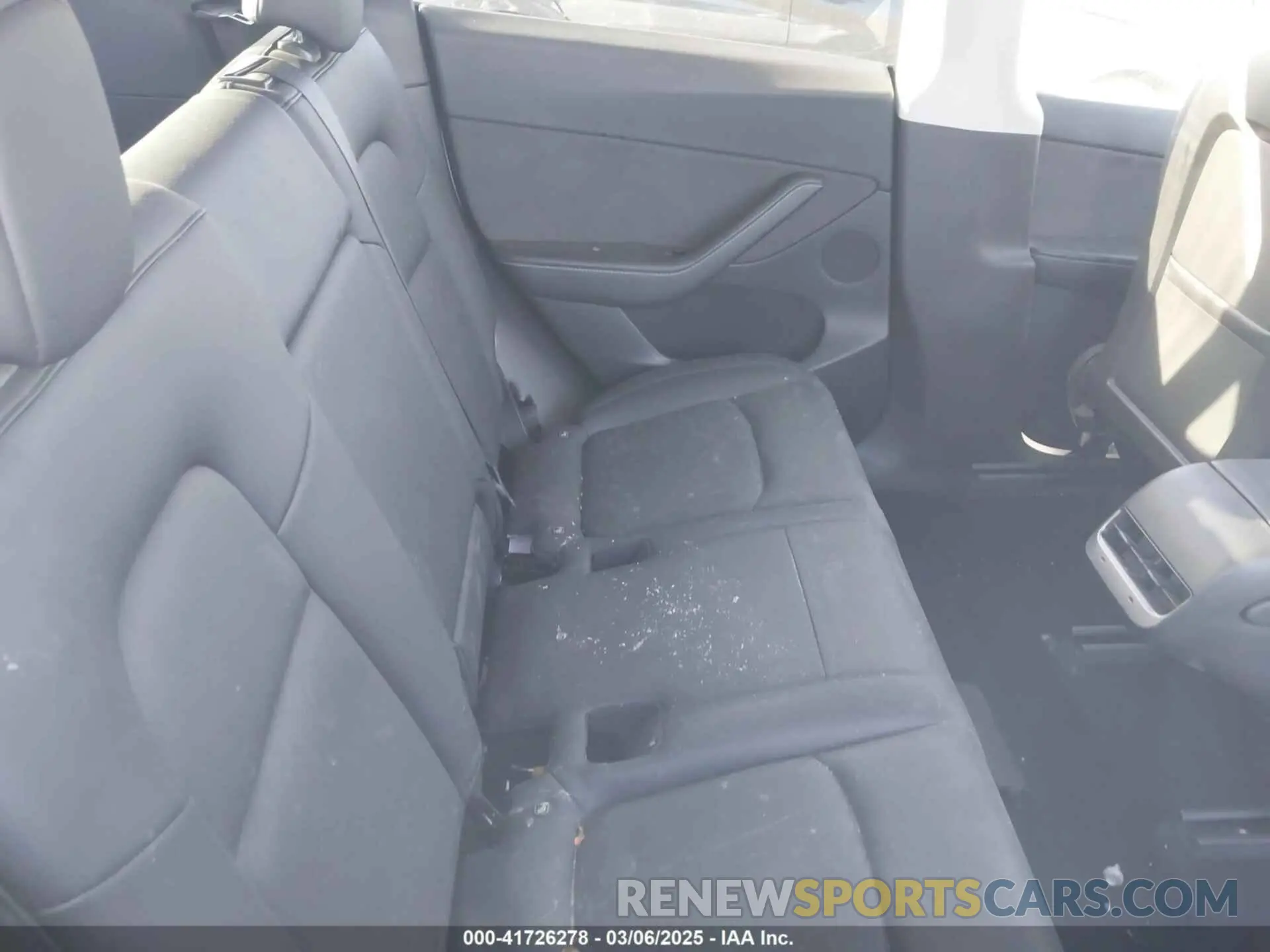 8 Photograph of a damaged car 5YJYGDED3MF103650 TESLA MODEL Y 2021