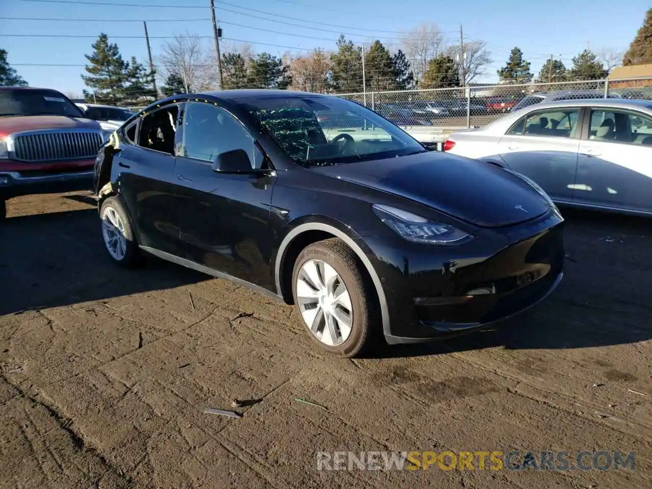 4 Photograph of a damaged car 5YJYGDED3MF106046 TESLA MODEL Y 2021