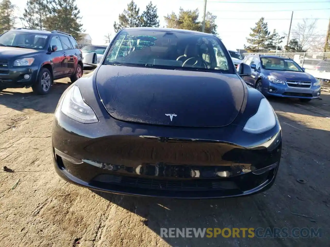 5 Photograph of a damaged car 5YJYGDED3MF106046 TESLA MODEL Y 2021