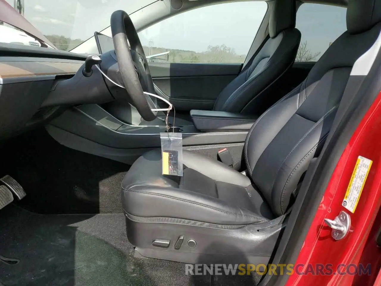 7 Photograph of a damaged car 5YJYGDED3MF107259 TESLA MODEL Y 2021