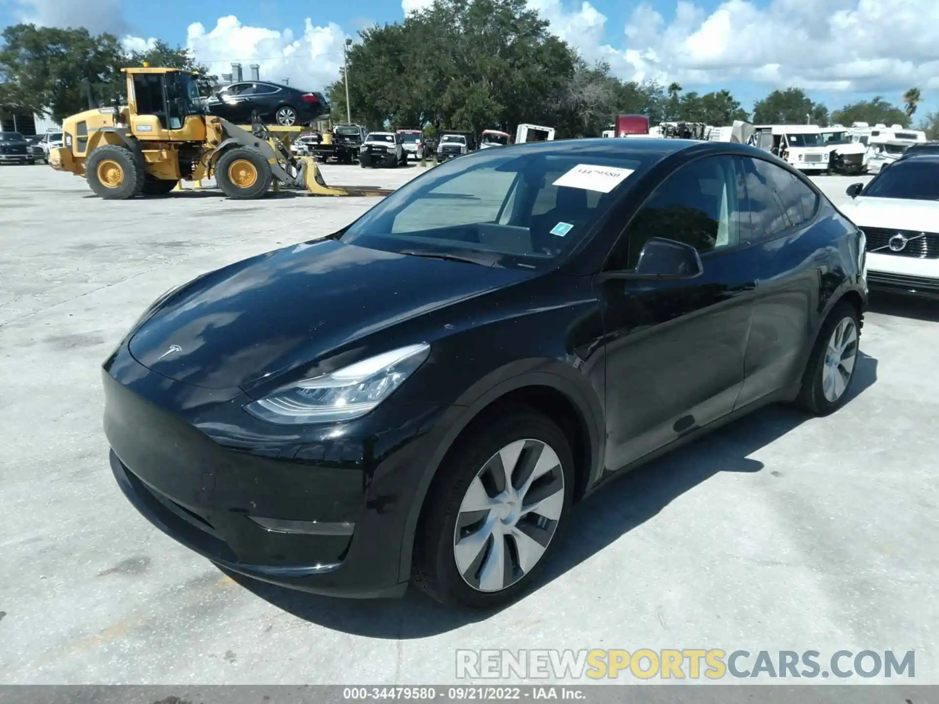 2 Photograph of a damaged car 5YJYGDED3MF130301 TESLA MODEL Y 2021