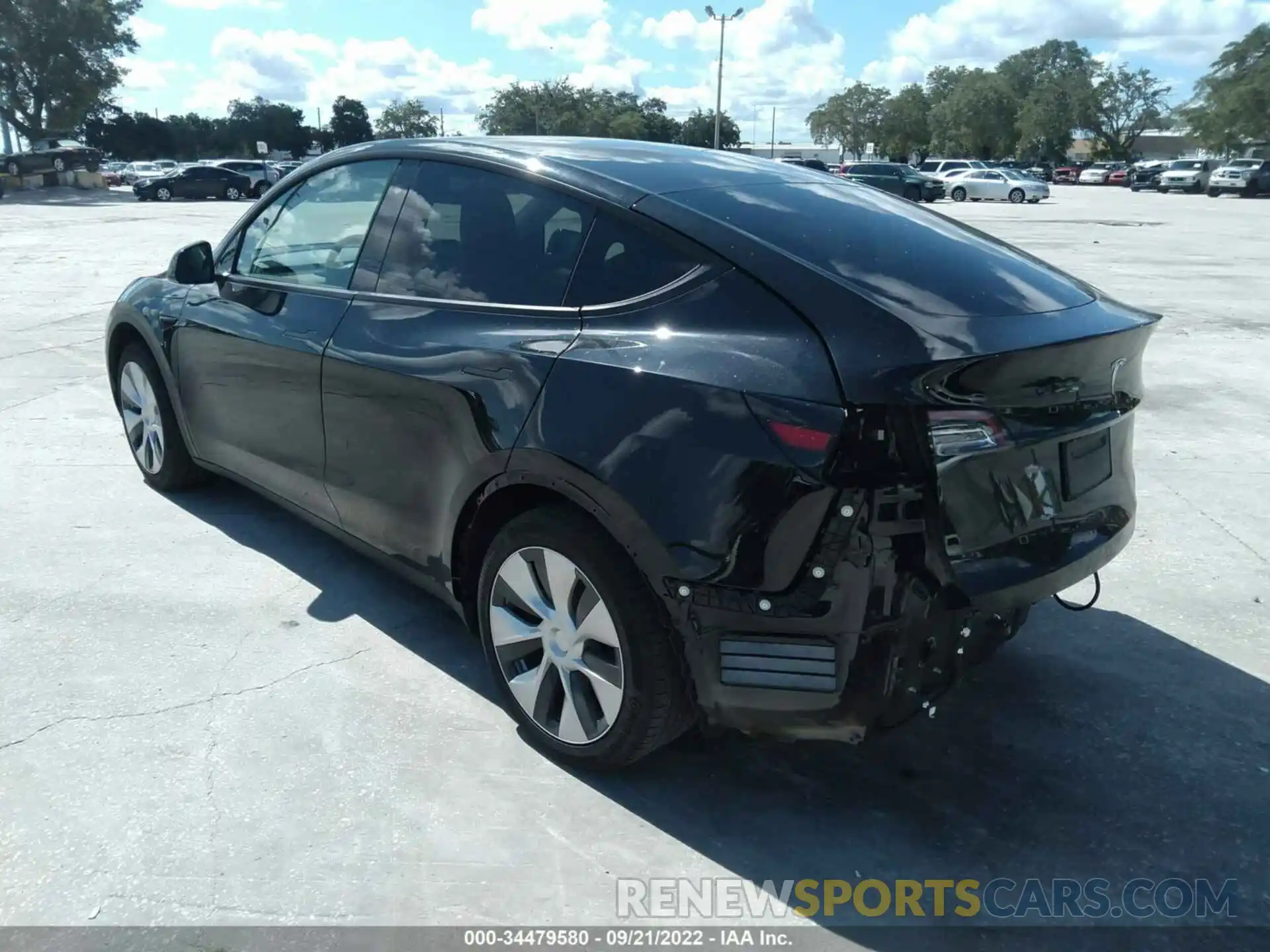 3 Photograph of a damaged car 5YJYGDED3MF130301 TESLA MODEL Y 2021