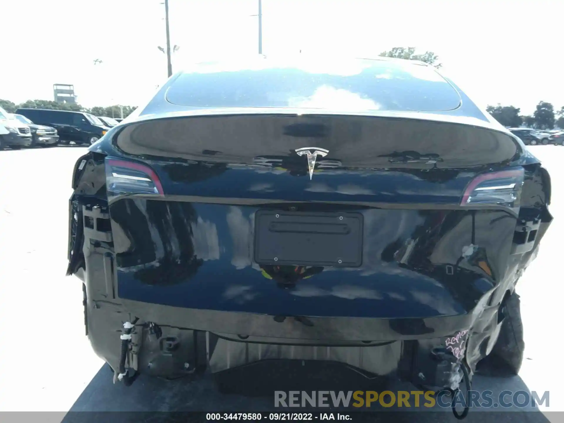 6 Photograph of a damaged car 5YJYGDED3MF130301 TESLA MODEL Y 2021