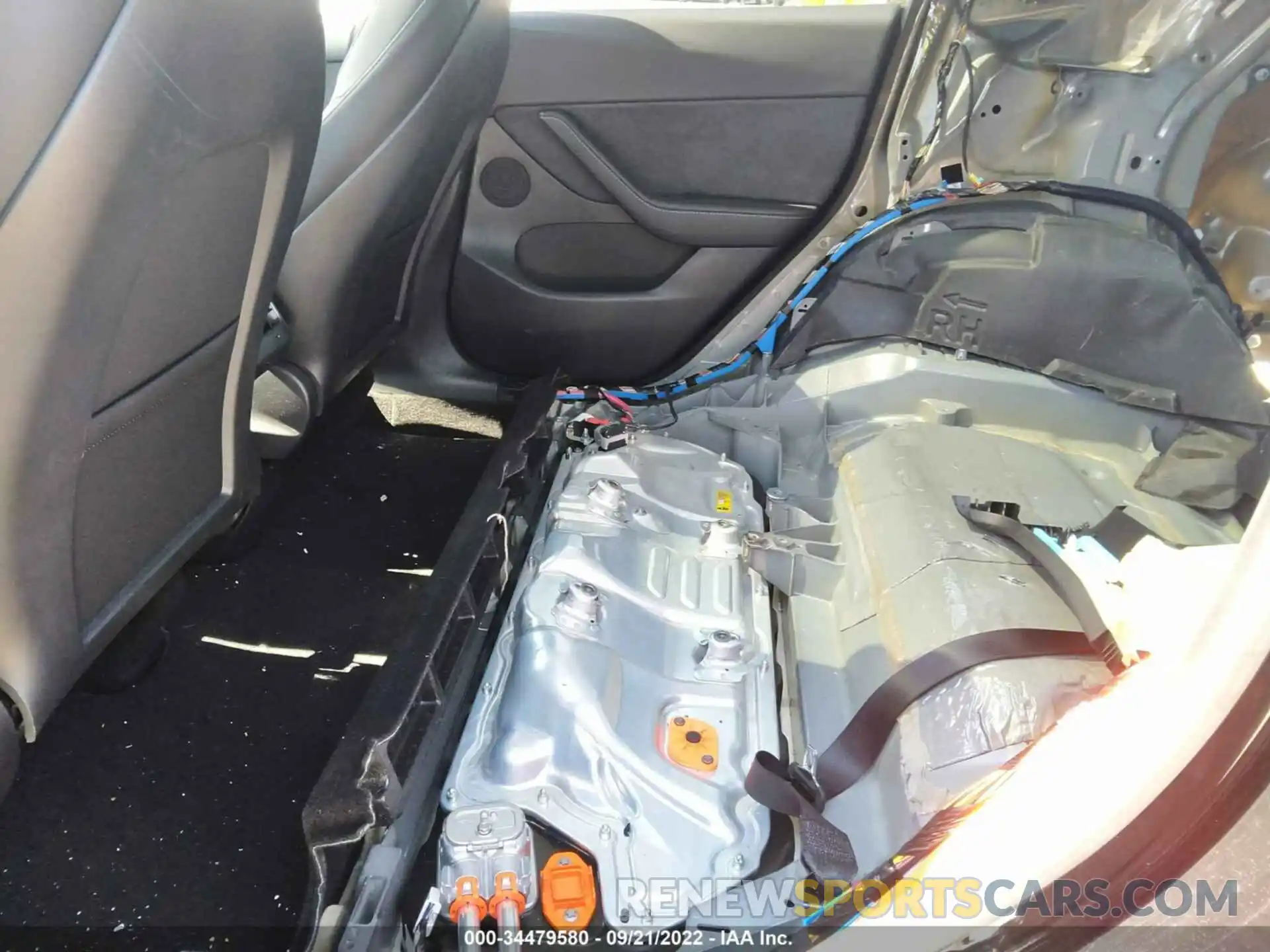 8 Photograph of a damaged car 5YJYGDED3MF130301 TESLA MODEL Y 2021