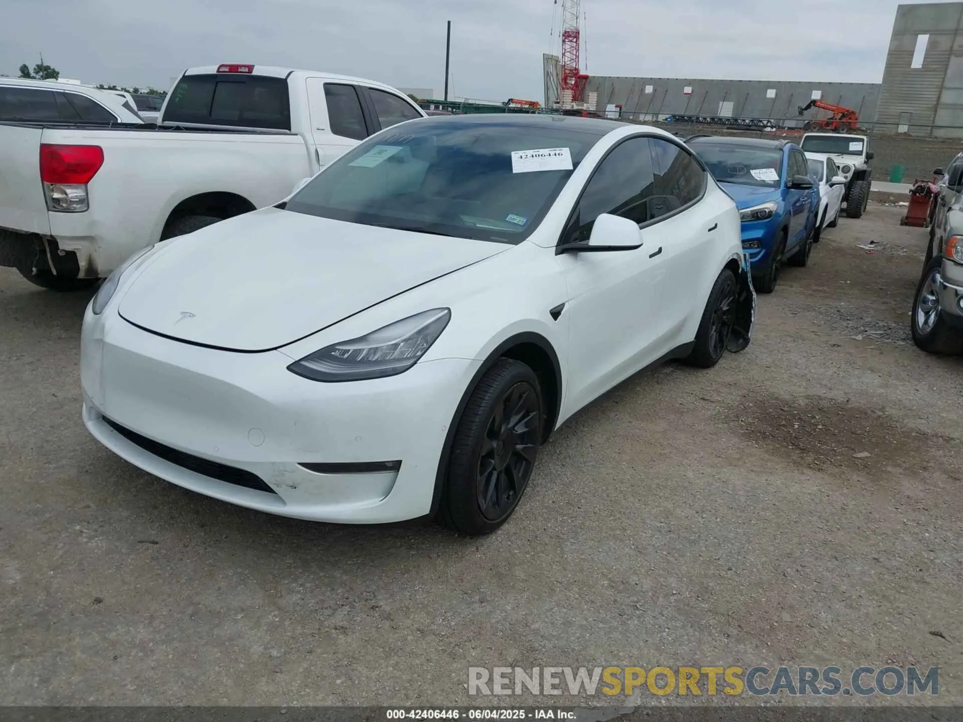 2 Photograph of a damaged car 5YJYGDED4MF181662 TESLA MODEL Y 2021