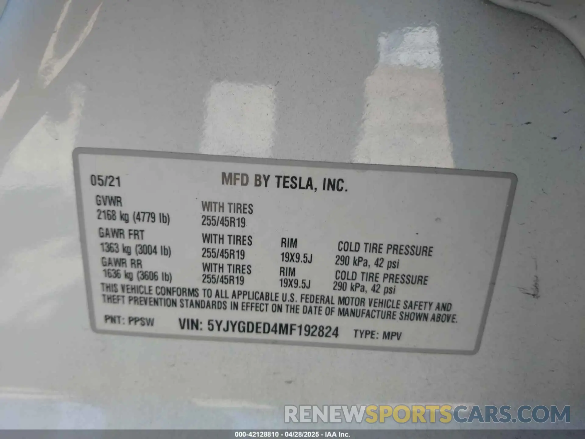 9 Photograph of a damaged car 5YJYGDED4MF192824 TESLA MODEL Y 2021