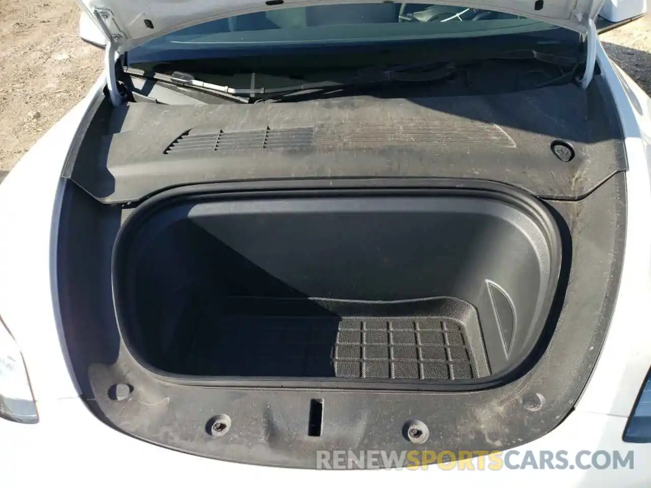 7 Photograph of a damaged car 5YJYGDED5MF106999 TESLA MODEL Y 2021