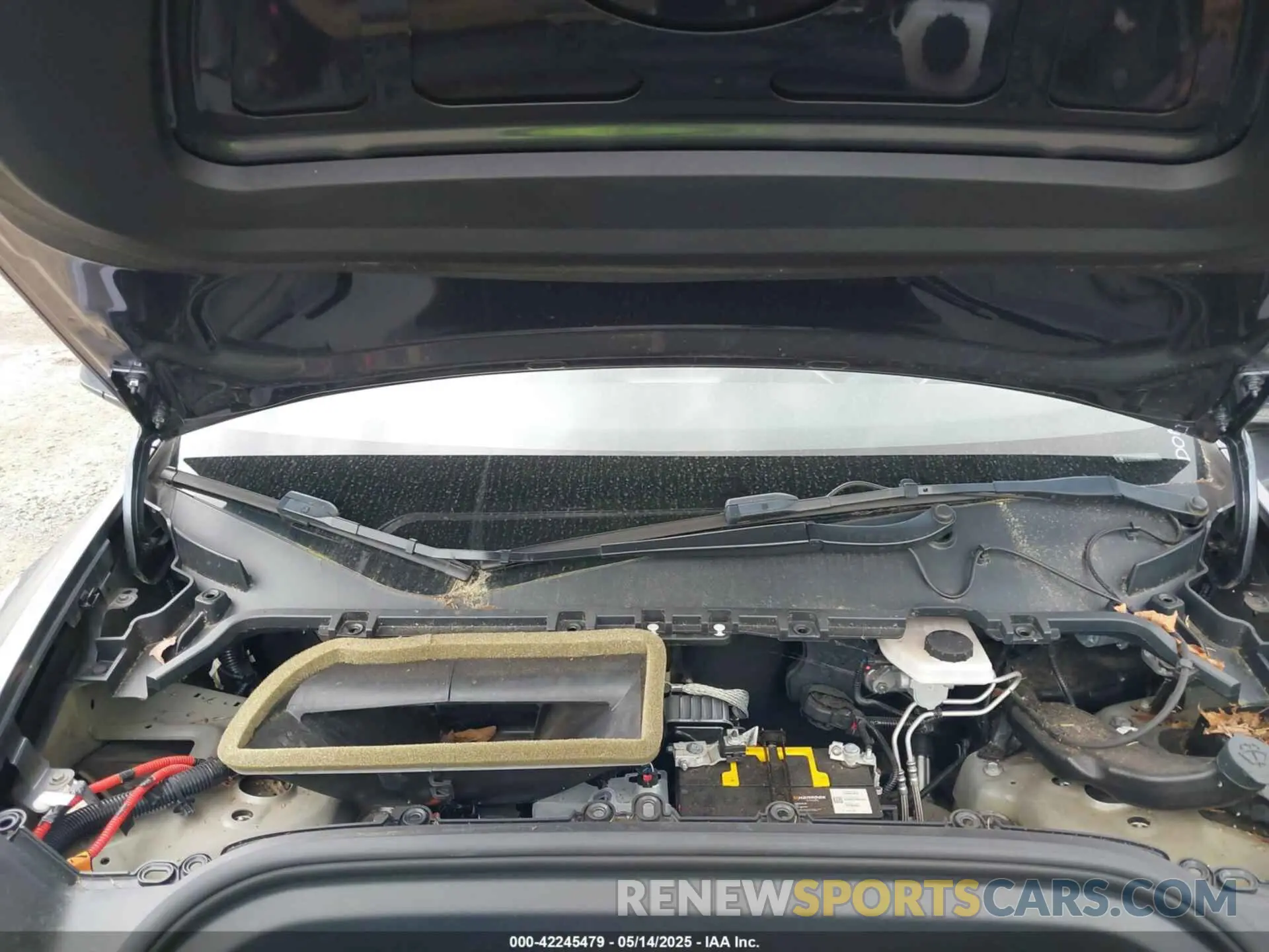 10 Photograph of a damaged car 5YJYGDED5MF109384 TESLA MODEL Y 2021