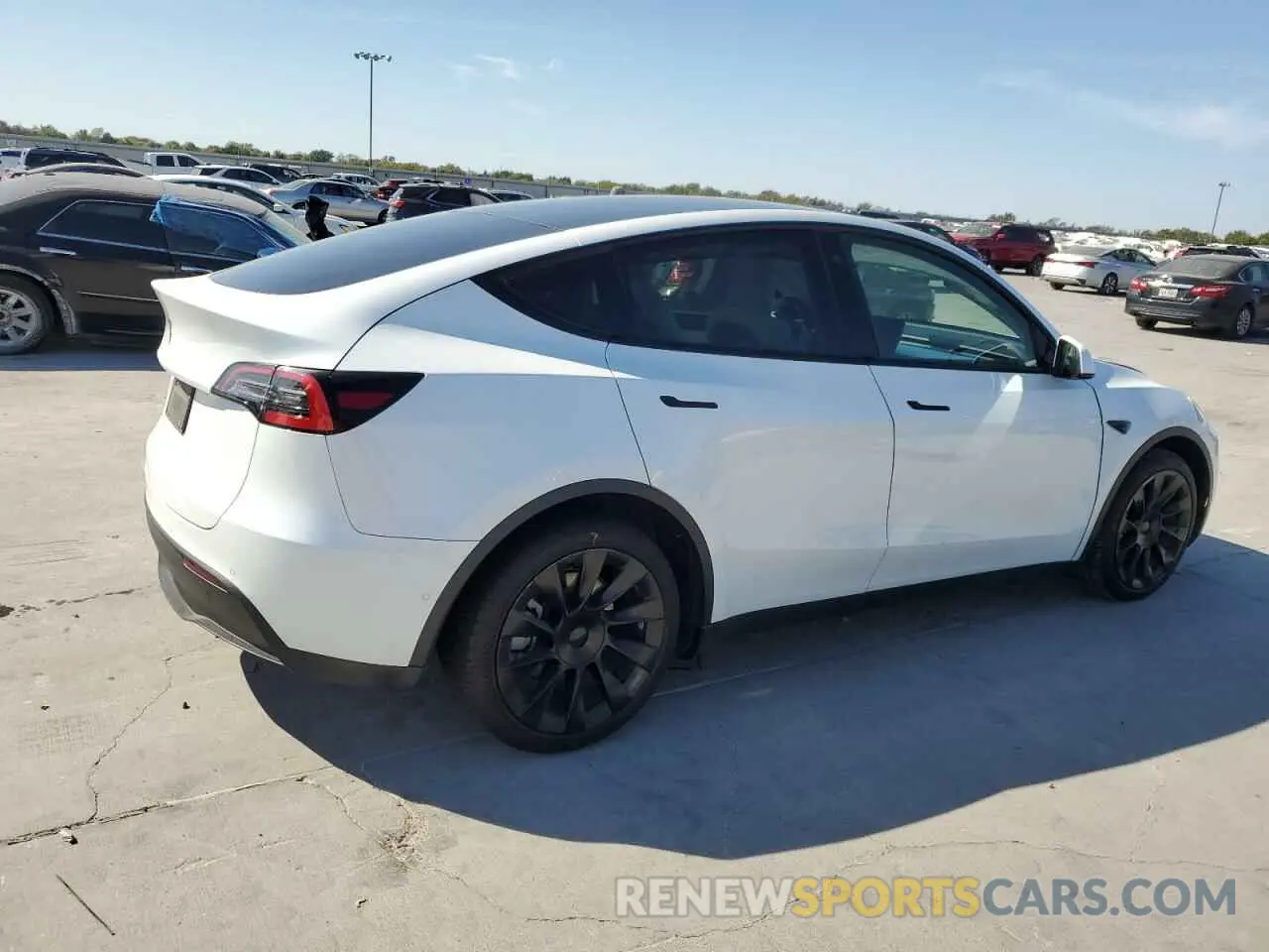 3 Photograph of a damaged car 5YJYGDED6MF105246 TESLA MODEL Y 2021