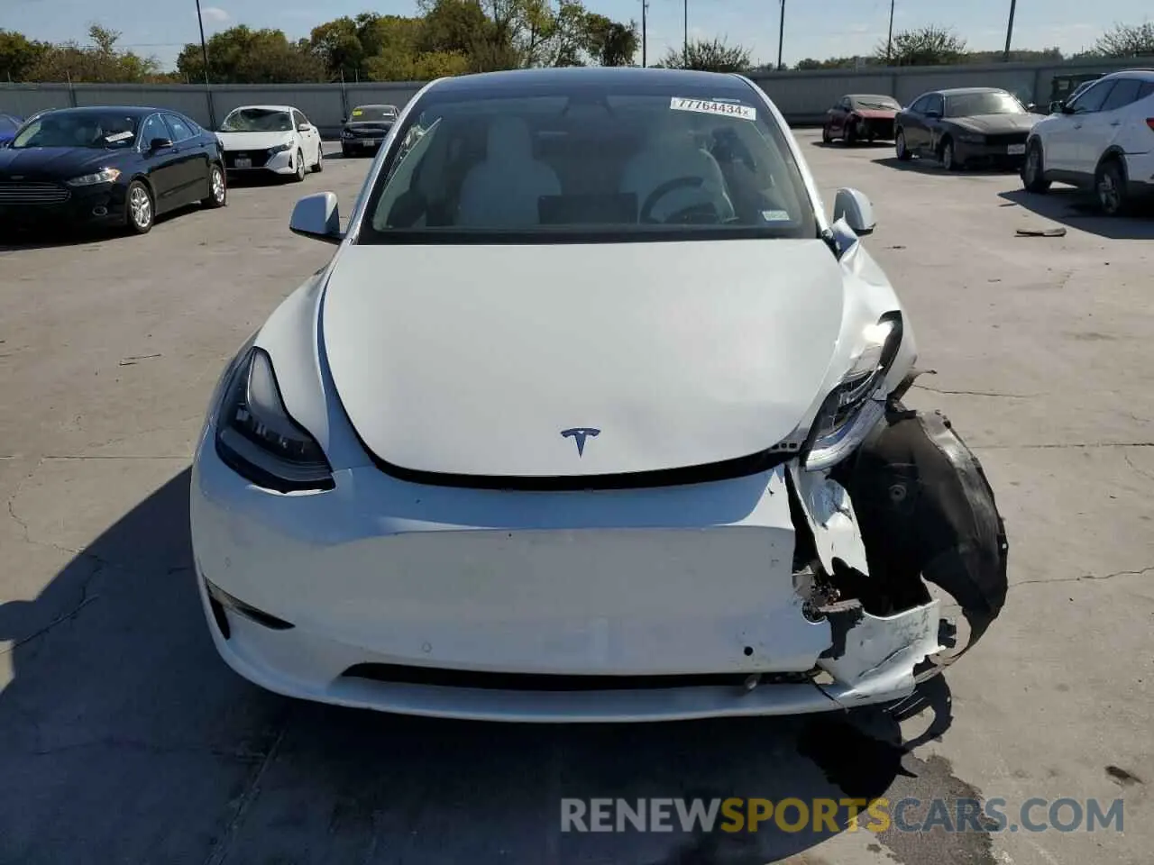 5 Photograph of a damaged car 5YJYGDED6MF105246 TESLA MODEL Y 2021