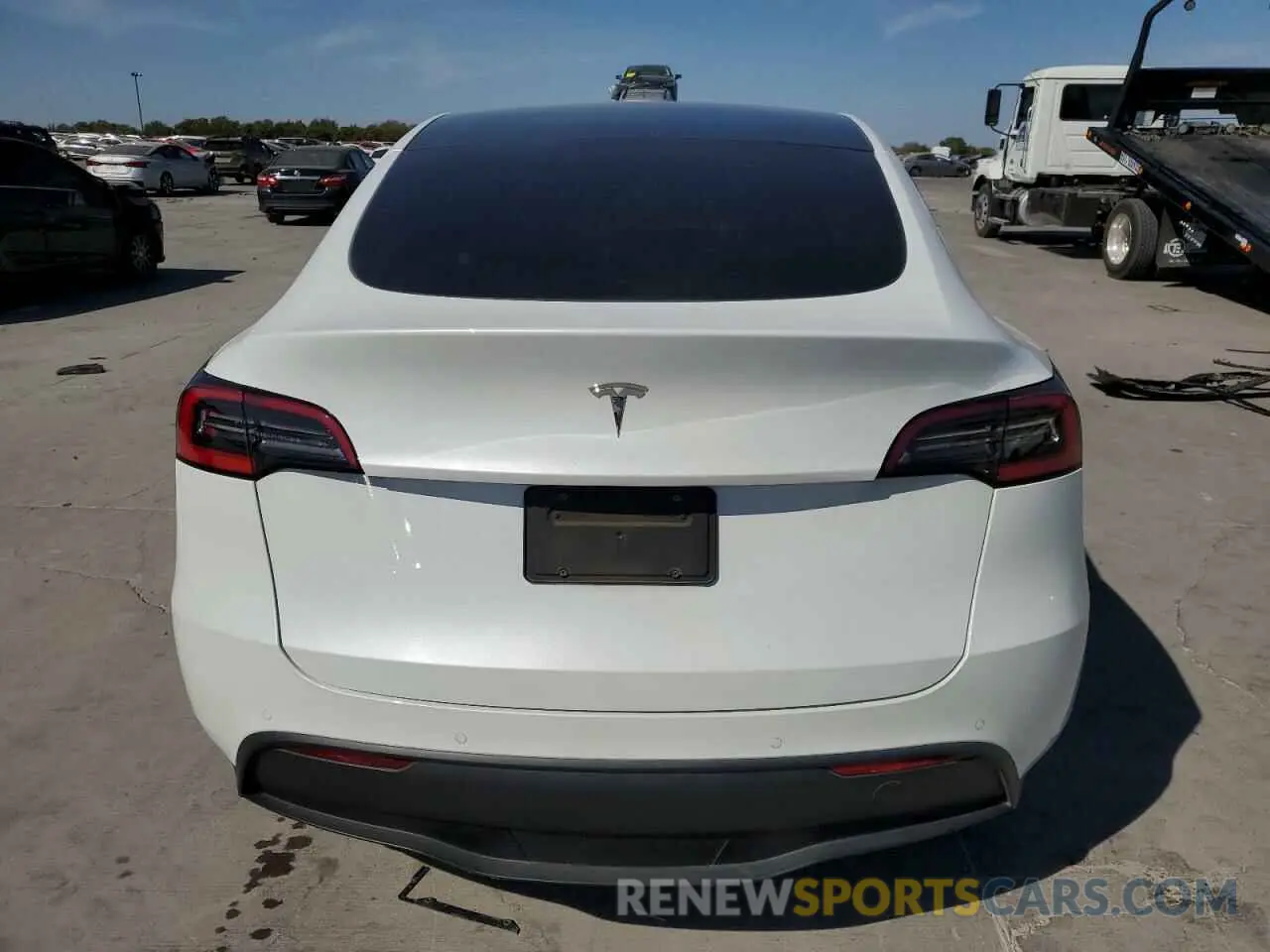 6 Photograph of a damaged car 5YJYGDED6MF105246 TESLA MODEL Y 2021