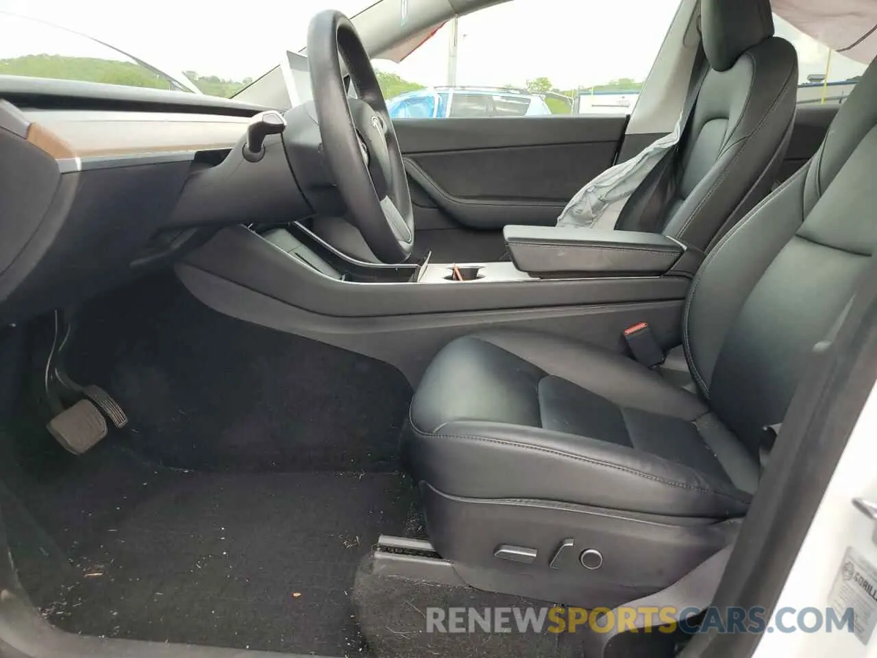 7 Photograph of a damaged car 5YJYGDED6MF105621 TESLA MODEL Y 2021