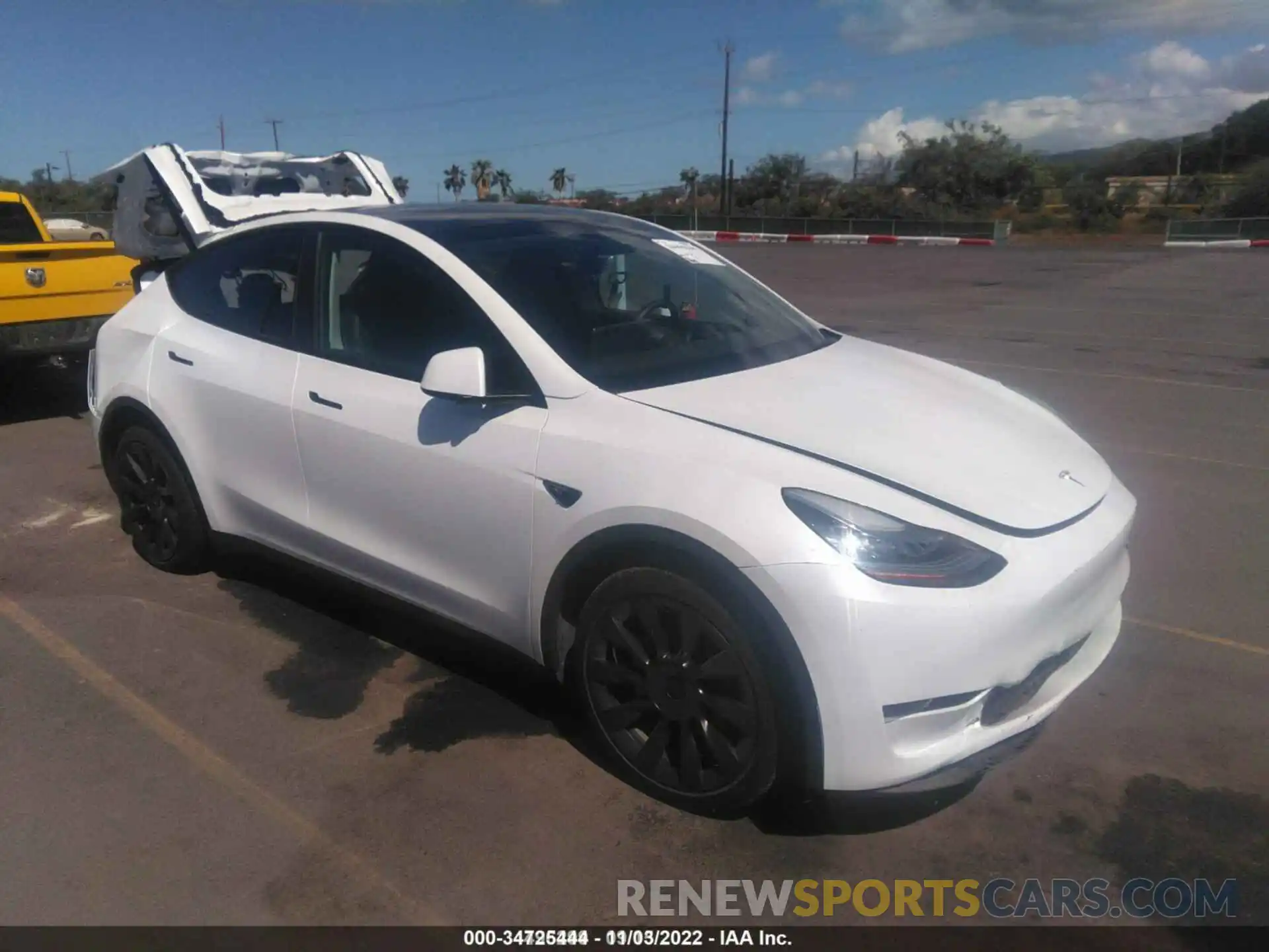 1 Photograph of a damaged car 5YJYGDED6MF192792 TESLA MODEL Y 2021