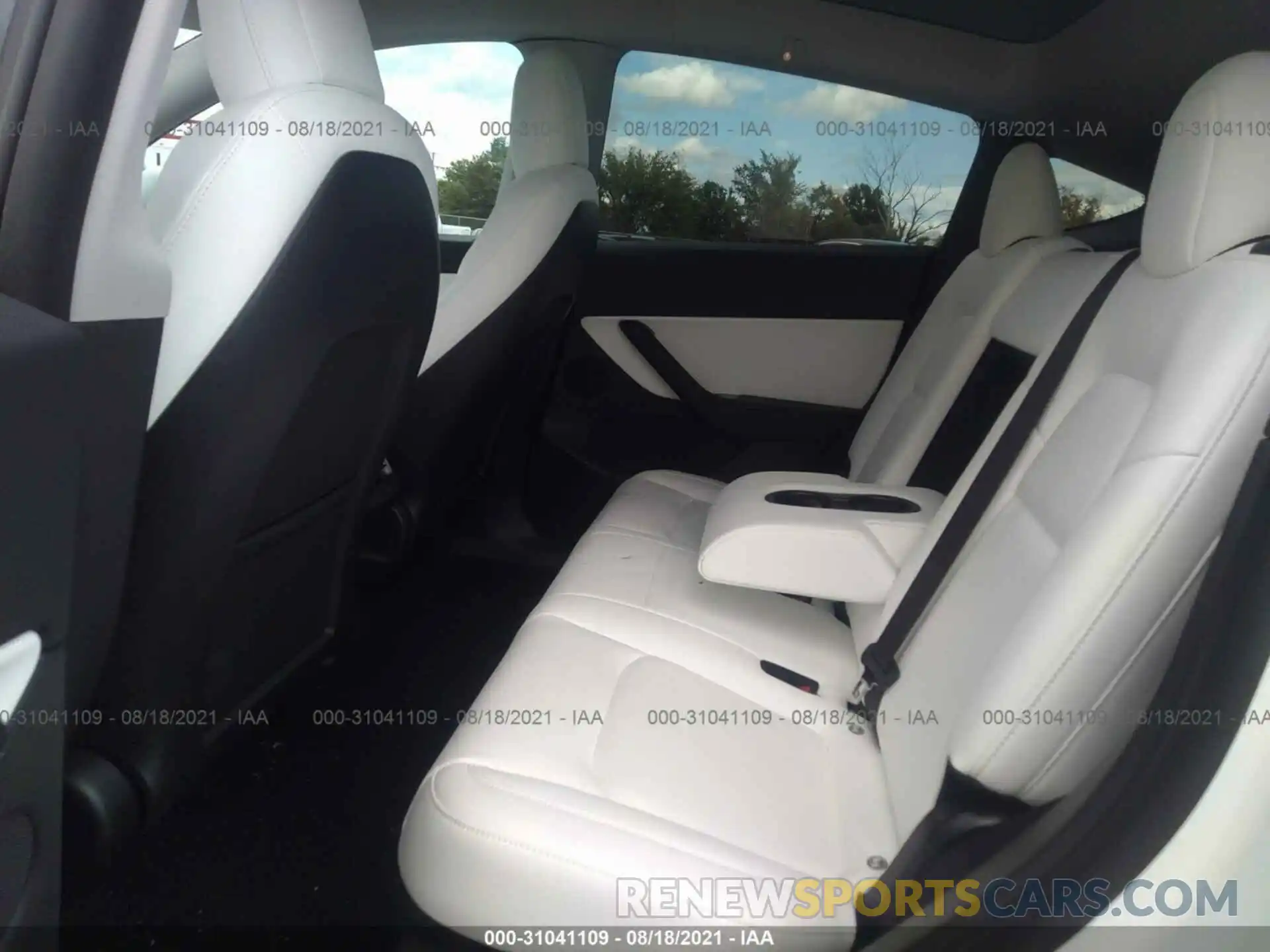 8 Photograph of a damaged car 5YJYGDED7MF109161 TESLA MODEL Y 2021