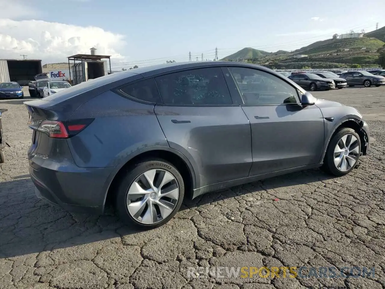 3 Photograph of a damaged car 5YJYGDED7MF109418 TESLA MODEL Y 2021
