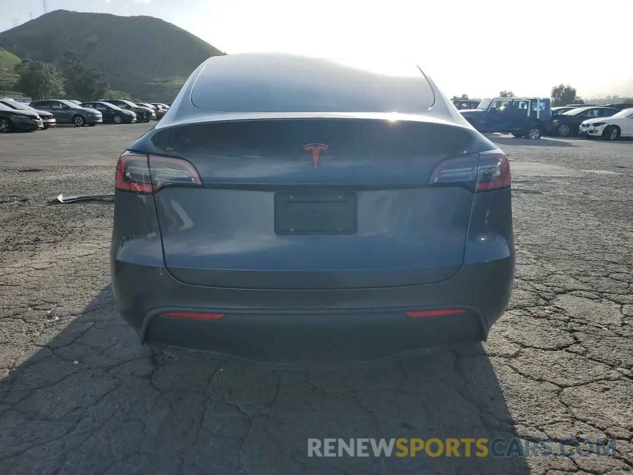 6 Photograph of a damaged car 5YJYGDED7MF109418 TESLA MODEL Y 2021