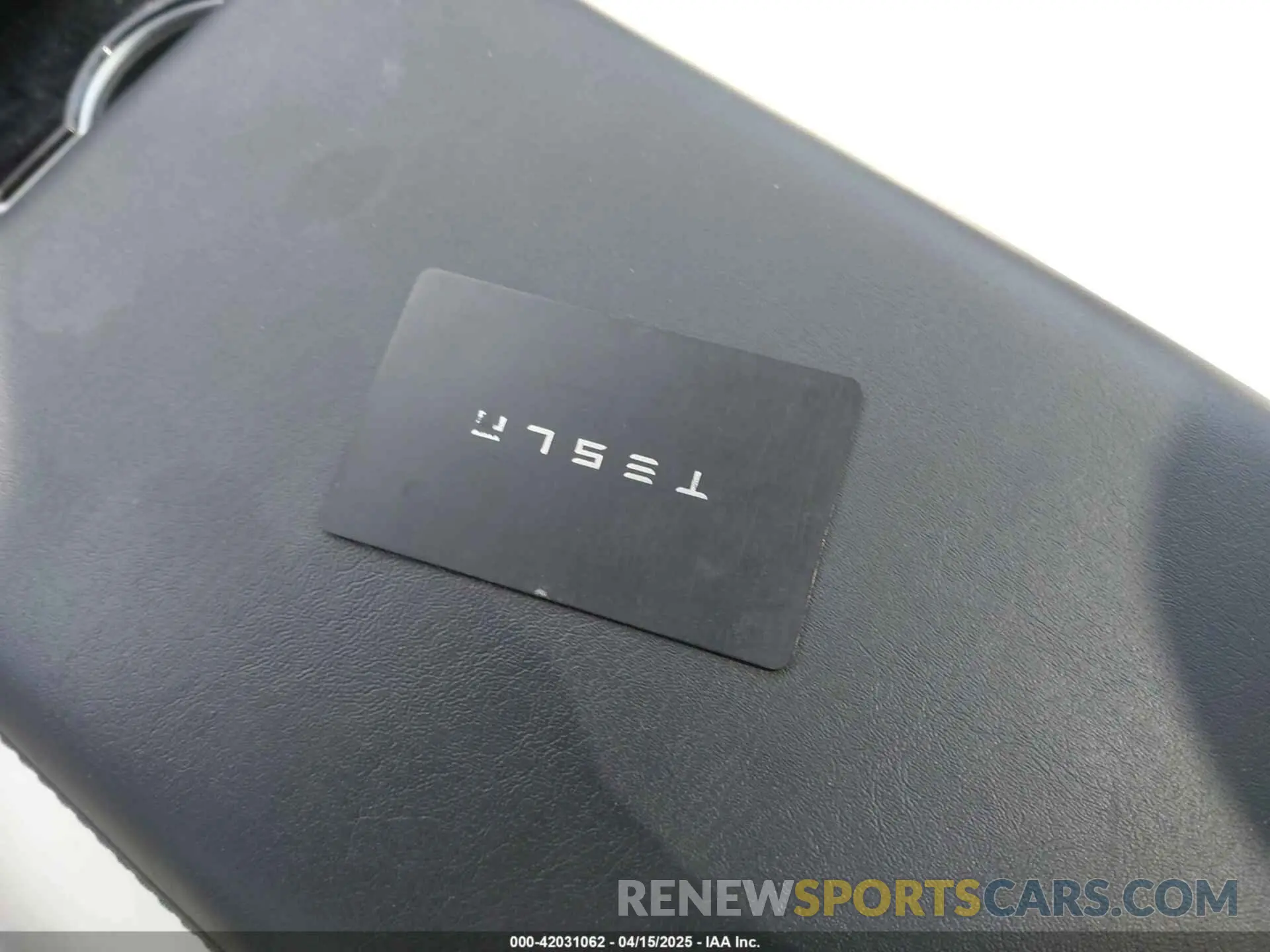 11 Photograph of a damaged car 5YJYGDED8MF116359 TESLA MODEL Y 2021