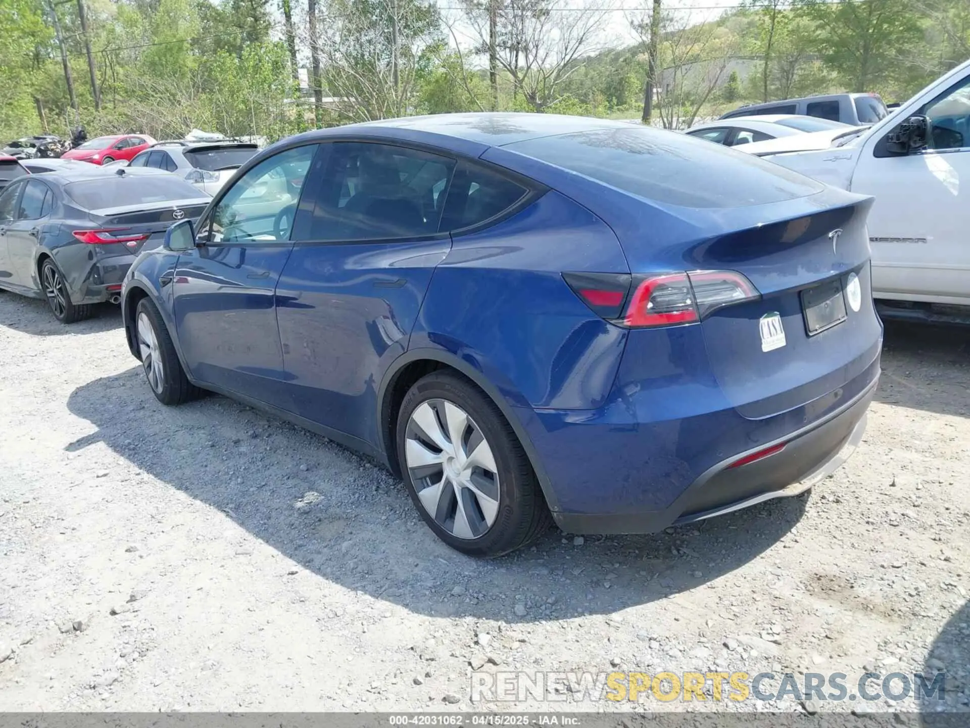 3 Photograph of a damaged car 5YJYGDED8MF116359 TESLA MODEL Y 2021