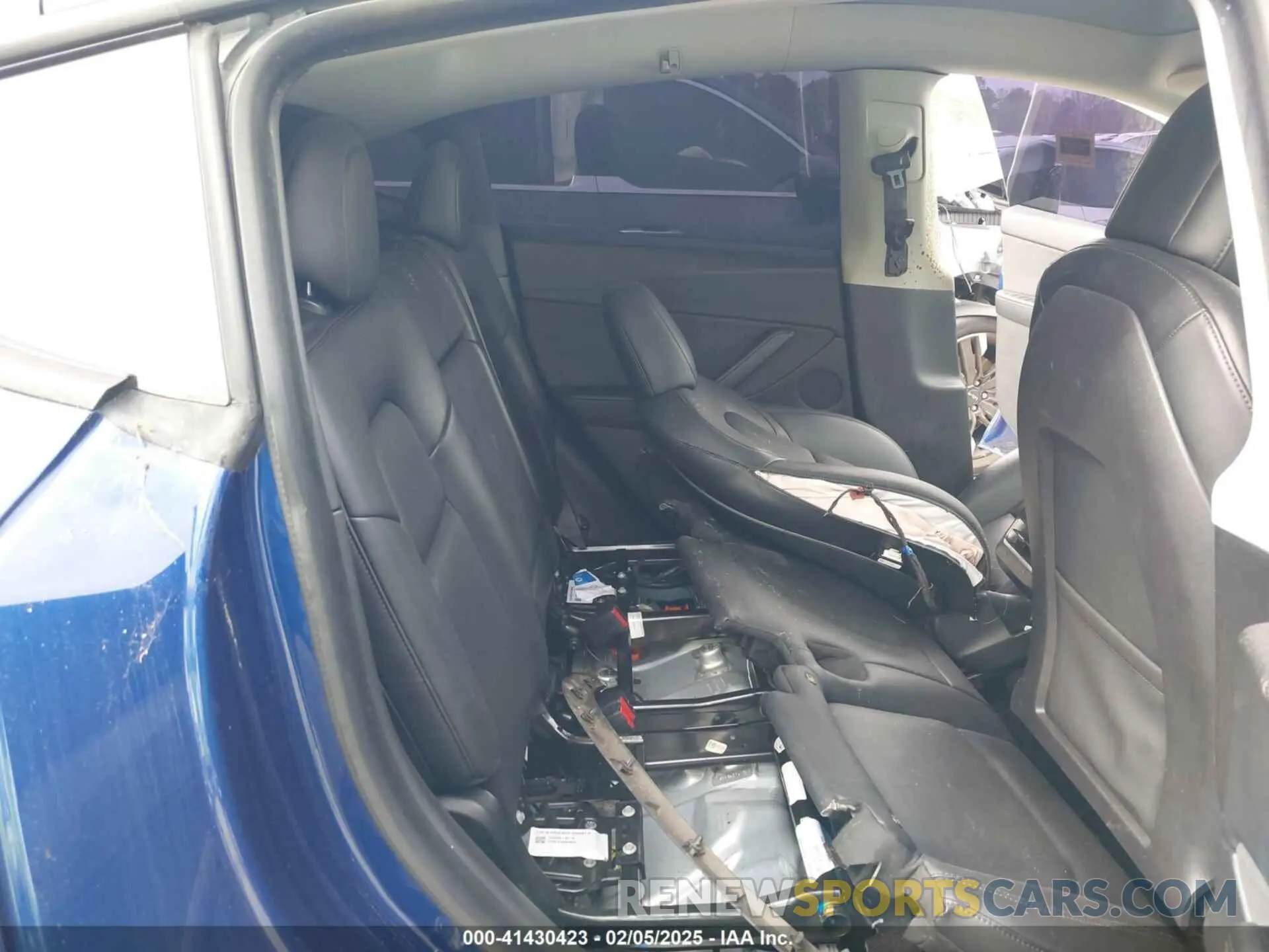 8 Photograph of a damaged car 5YJYGDED8MF122985 TESLA MODEL Y 2021