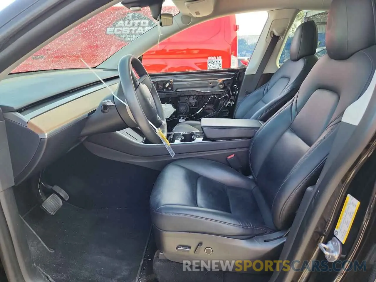7 Photograph of a damaged car 5YJYGDED9MF103152 TESLA MODEL Y 2021