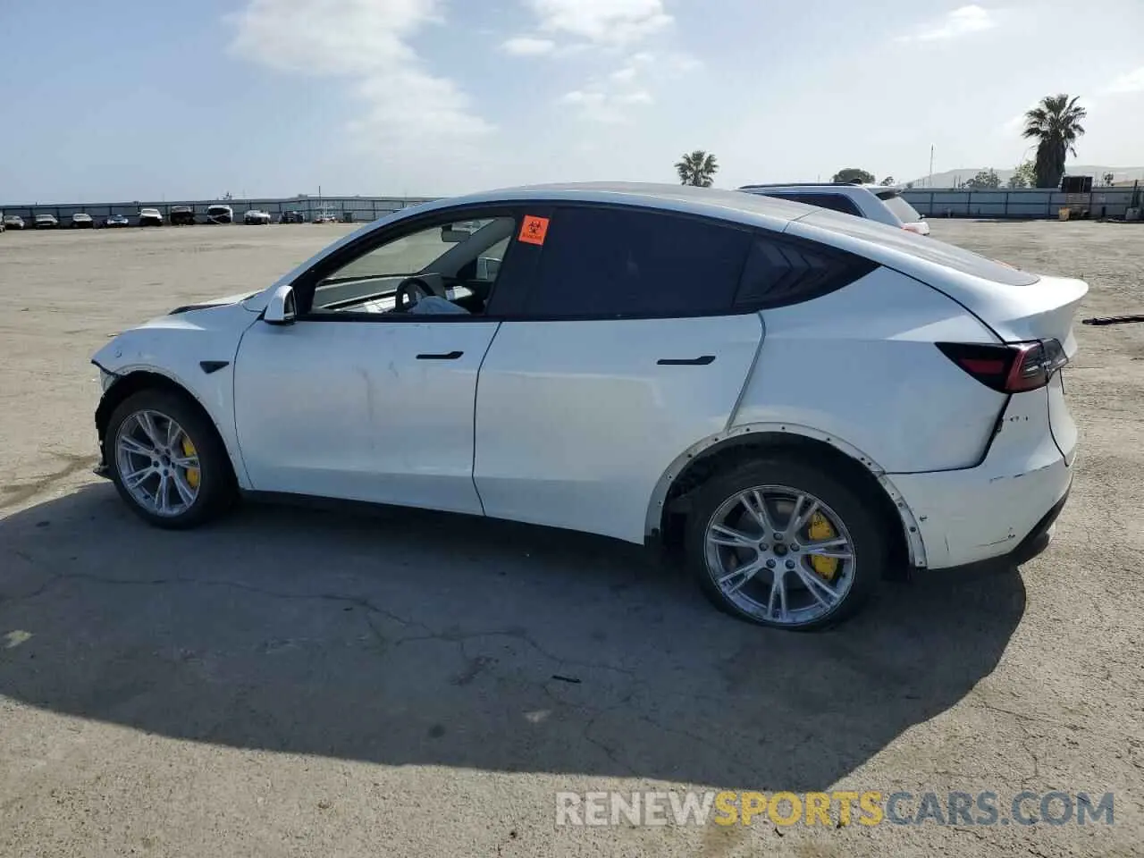 2 Photograph of a damaged car 5YJYGDED9MF110473 TESLA MODEL Y 2021