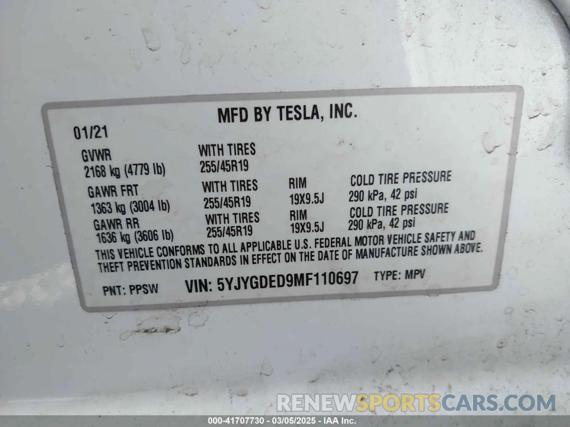 9 Photograph of a damaged car 5YJYGDED9MF110697 TESLA MODEL Y 2021