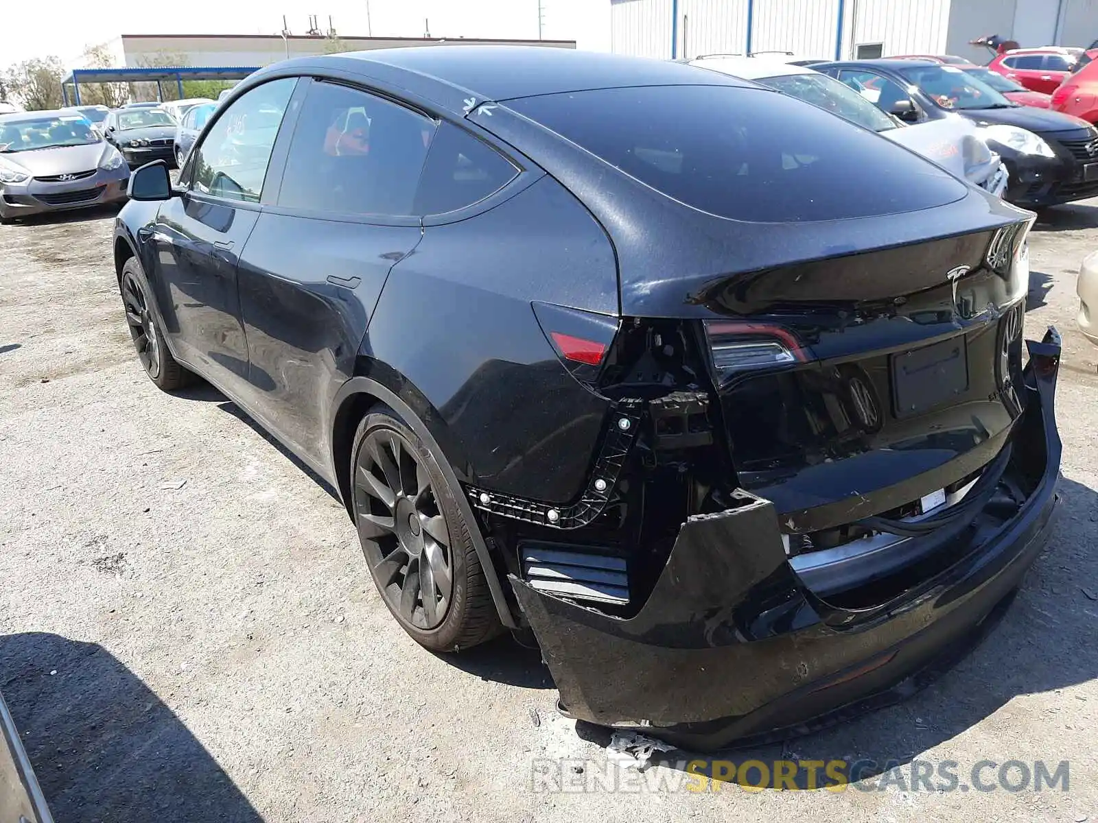 3 Photograph of a damaged car 5YJYGDED9MF115866 TESLA MODEL Y 2021