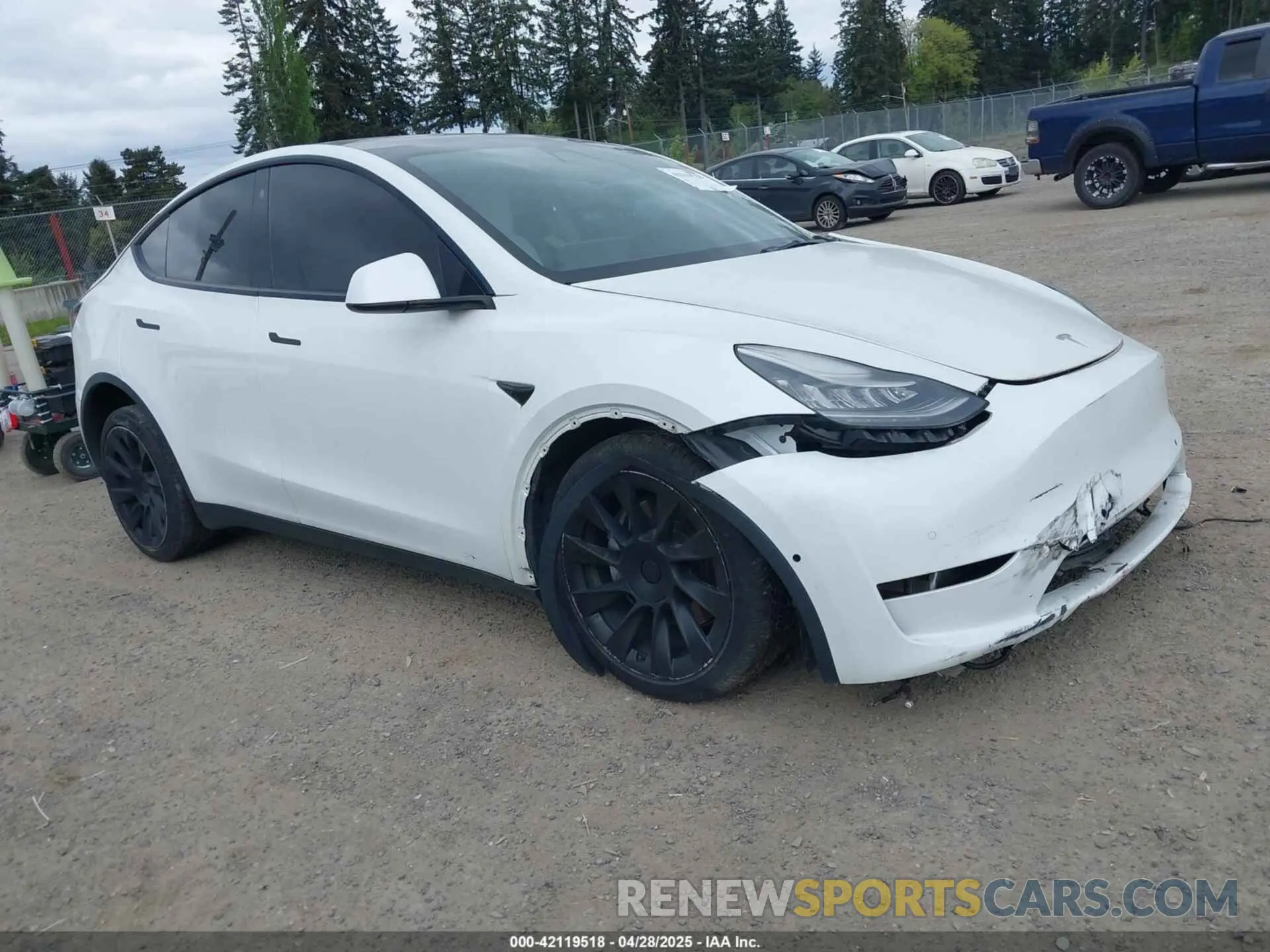 1 Photograph of a damaged car 5YJYGDED9MF121828 TESLA MODEL Y 2021