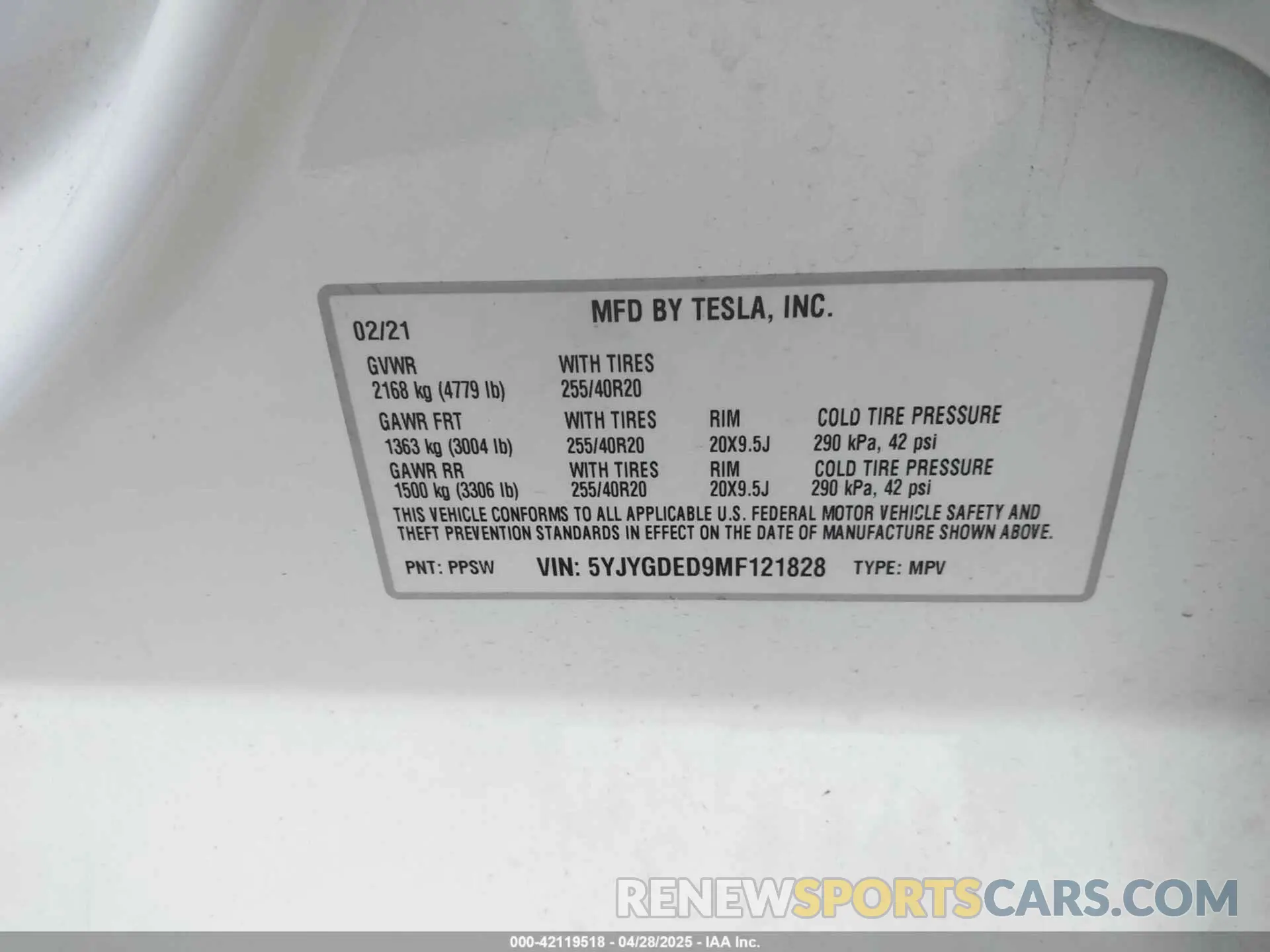 9 Photograph of a damaged car 5YJYGDED9MF121828 TESLA MODEL Y 2021