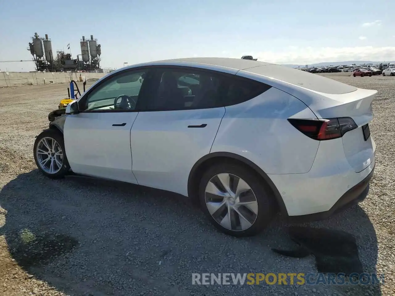 2 Photograph of a damaged car 5YJYGDED9MF132893 TESLA MODEL Y 2021