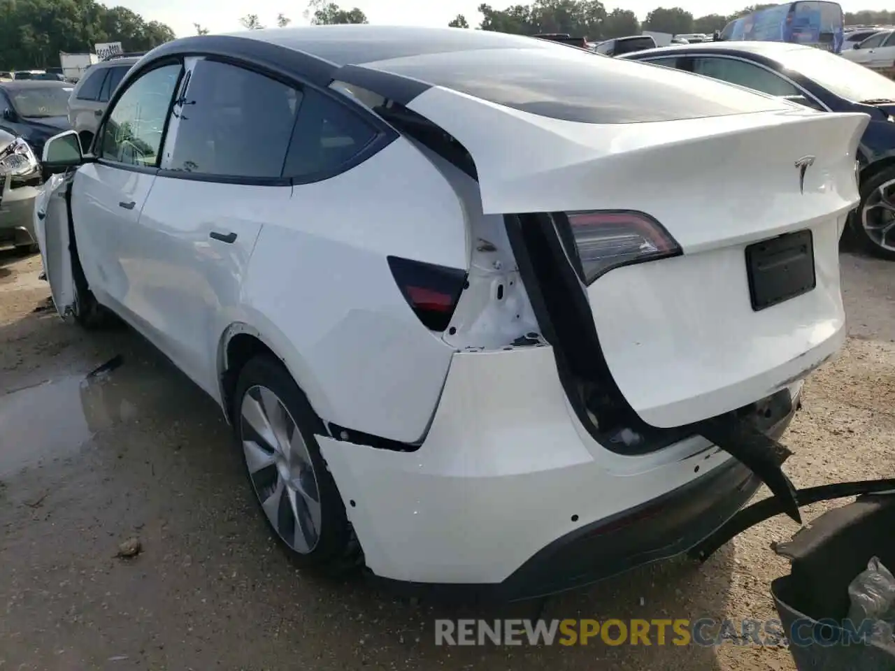 3 Photograph of a damaged car 5YJYGDED9MF163240 TESLA MODEL Y 2021