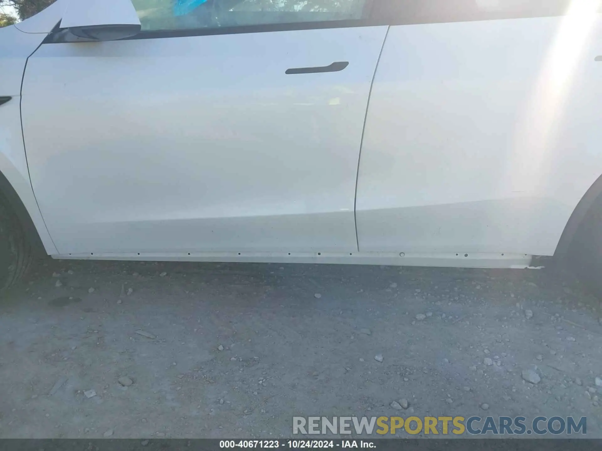 6 Photograph of a damaged car 5YJYGDEDXMF110160 TESLA MODEL Y 2021