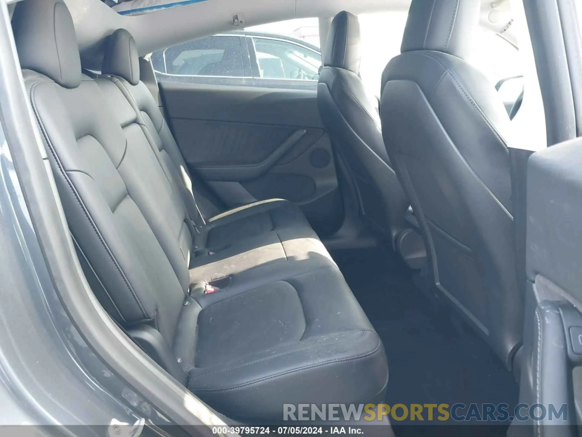 8 Photograph of a damaged car 5YJYGDEDXMF134443 TESLA MODEL Y 2021